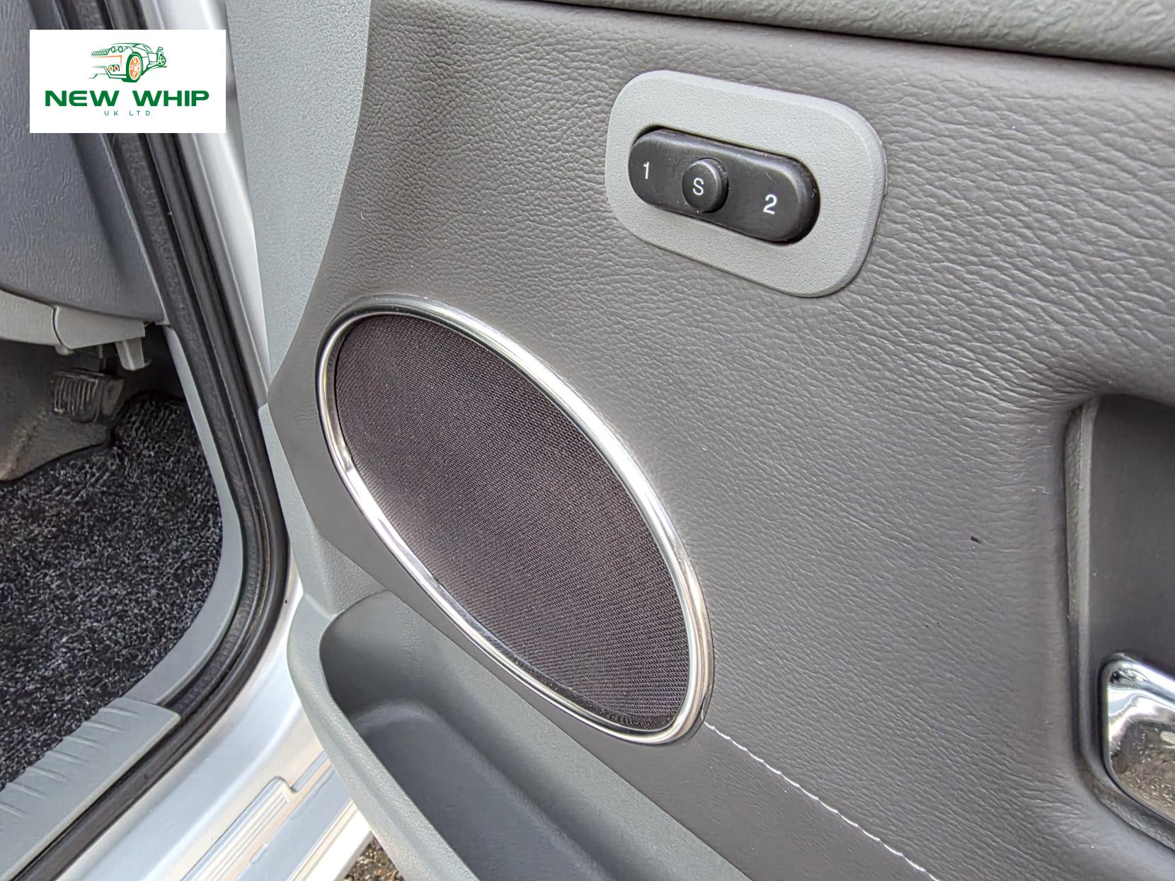 Jeep Grand Cherokee 3.0 CRD Overland SUV 5dr Diesel Automatic 4WD (270 g/km, 215 bhp)