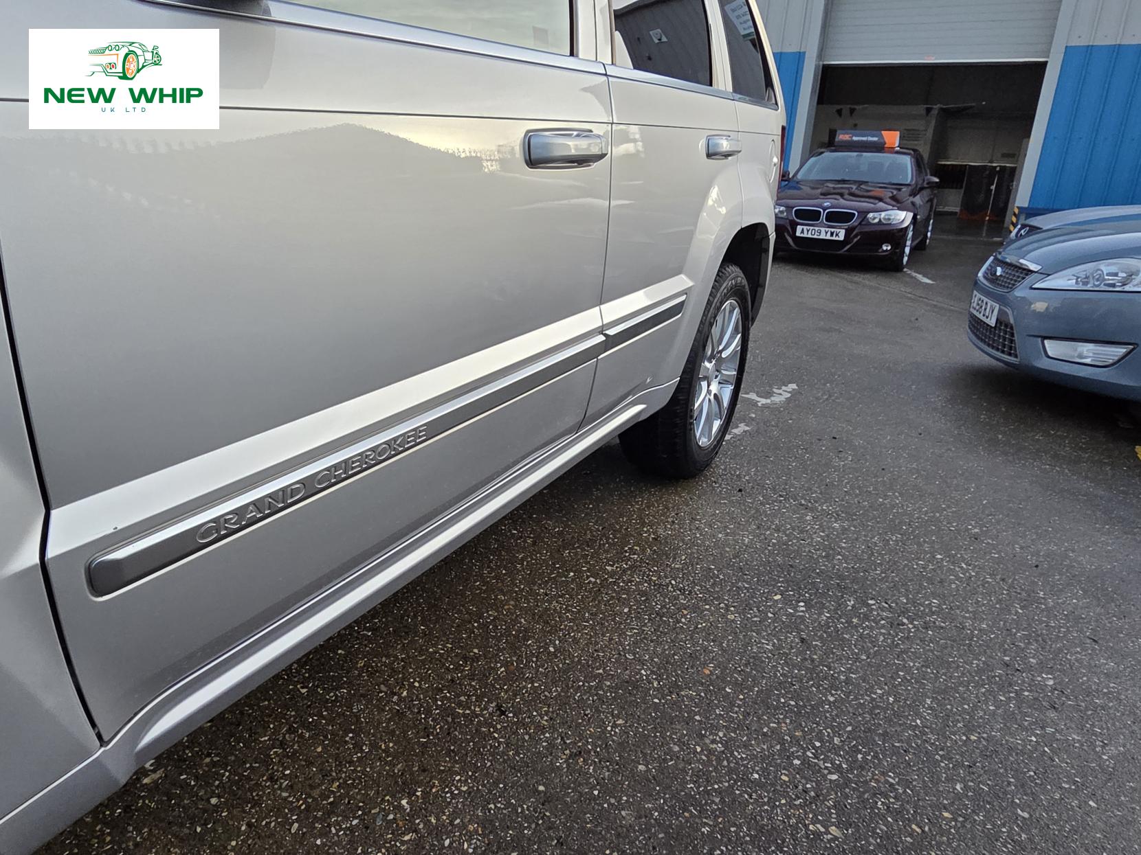 Jeep Grand Cherokee 3.0 CRD Overland SUV 5dr Diesel Automatic 4WD (270 g/km, 215 bhp)