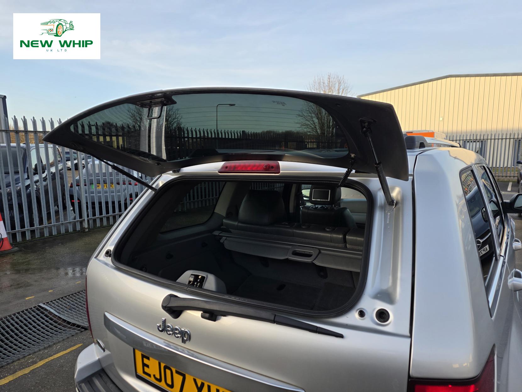 Jeep Grand Cherokee 3.0 CRD Overland SUV 5dr Diesel Automatic 4WD (270 g/km, 215 bhp)