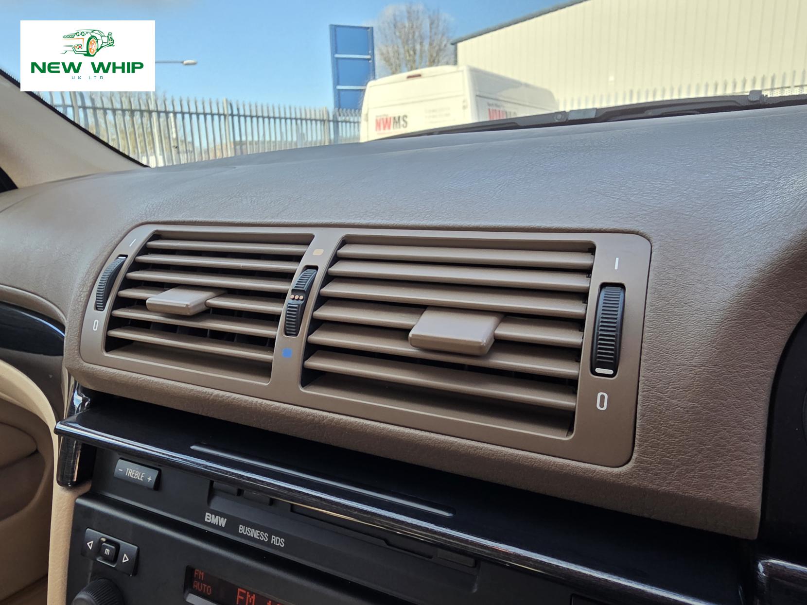 BMW 5 Series 2.5 523i SE Saloon 4dr Petrol Manual (215 g/km, 170 bhp)