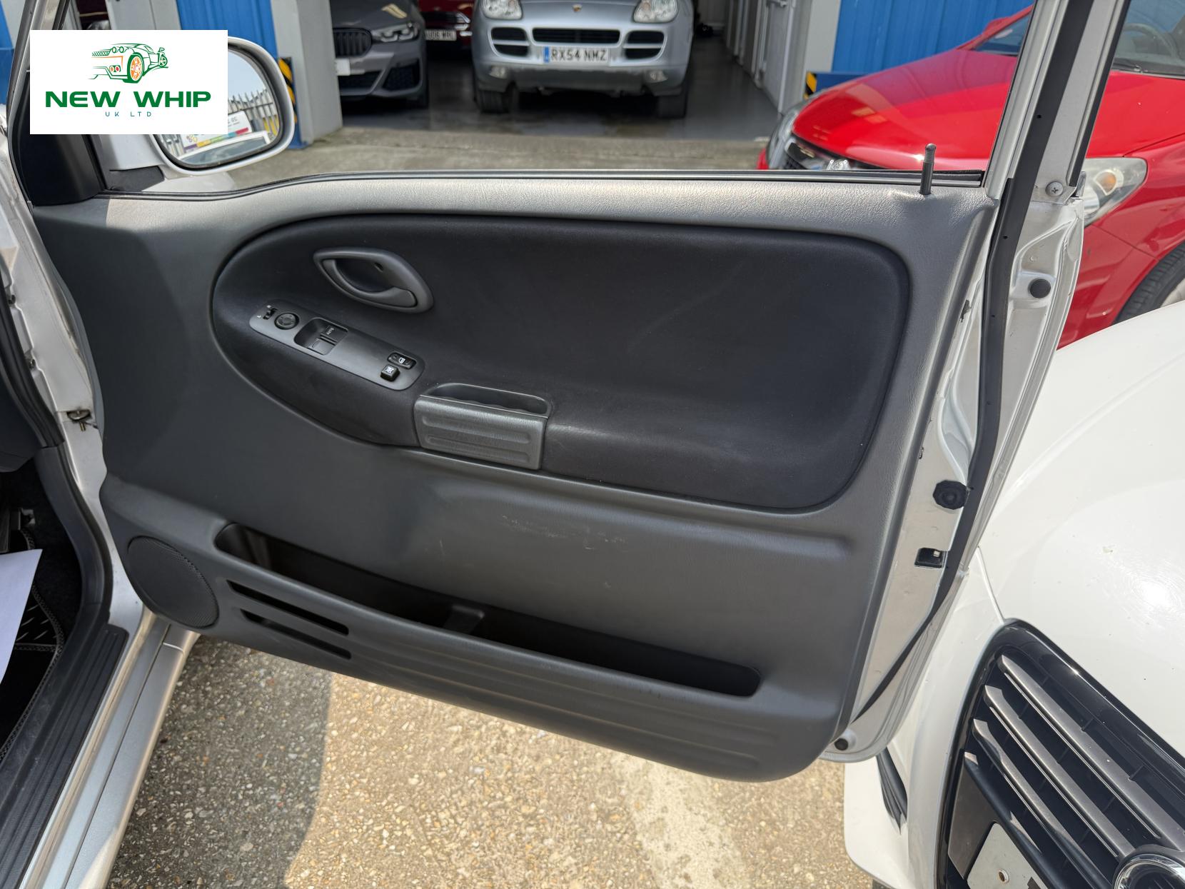 Suzuki Grand Vitara 1.6 SE Estate 3dr Petrol Manual (193 g/km, 92 bhp)