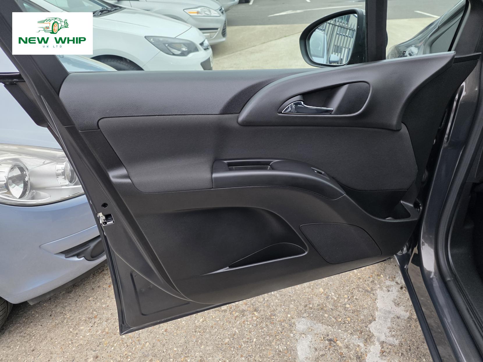 Vauxhall Meriva 1.4i Exclusiv MPV 5dr Petrol Manual Euro 6 (100 ps)