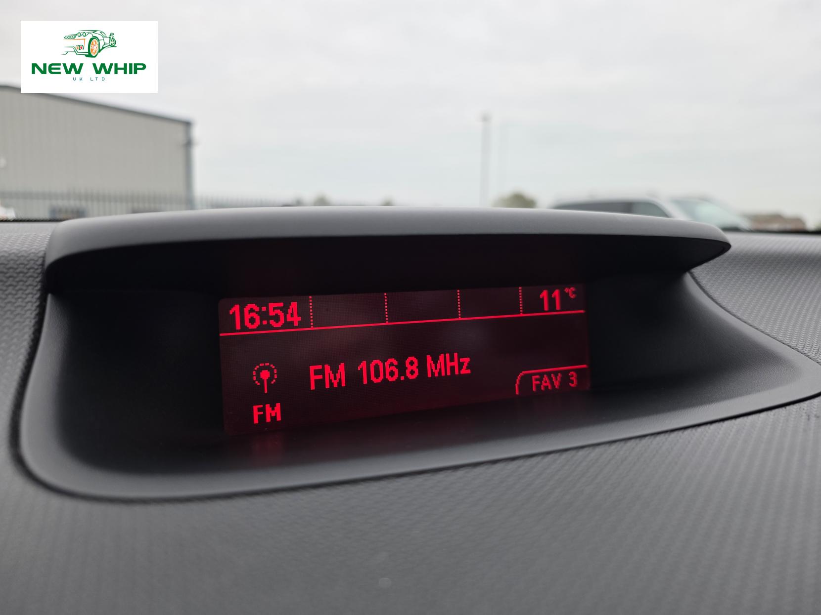 Vauxhall Meriva 1.4i Exclusiv MPV 5dr Petrol Manual Euro 6 (100 ps)