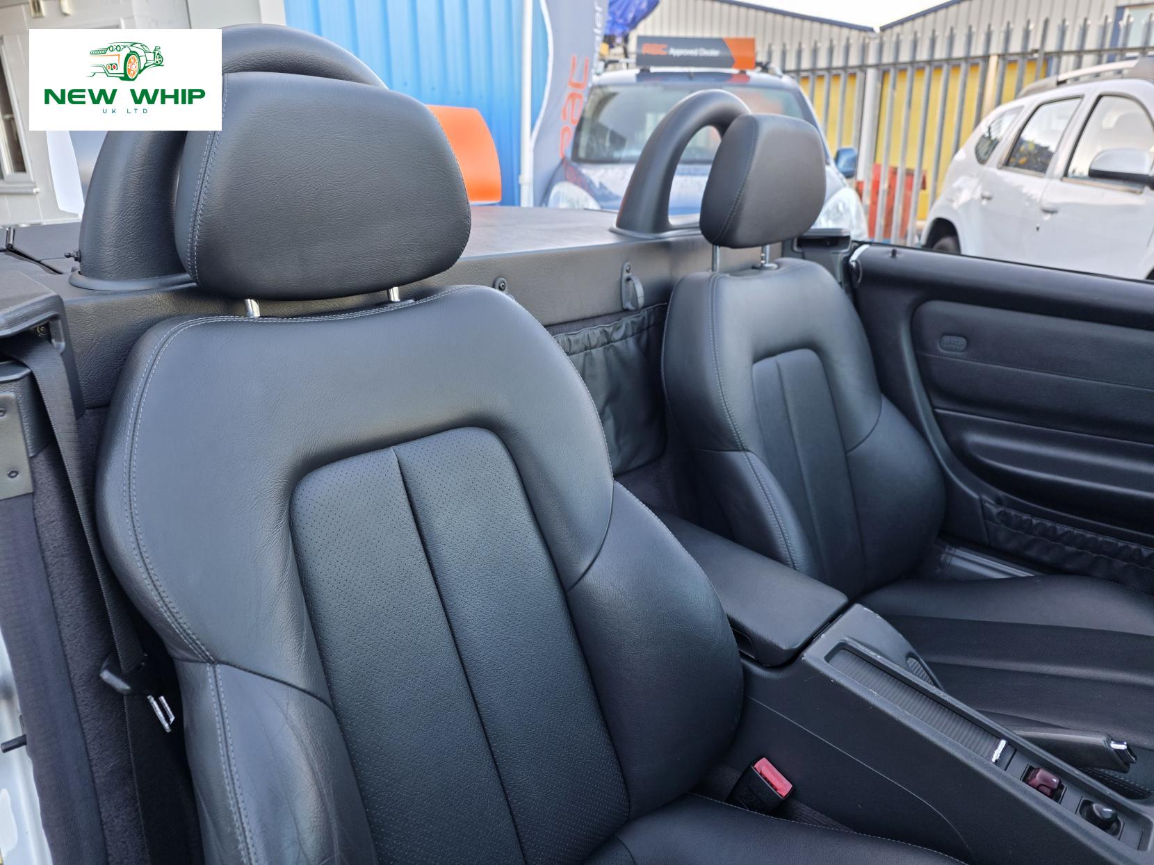 Mercedes-Benz SLK 3.2 SLK320 Convertible 2dr Petrol Automatic (254 g/km, 218 bhp)