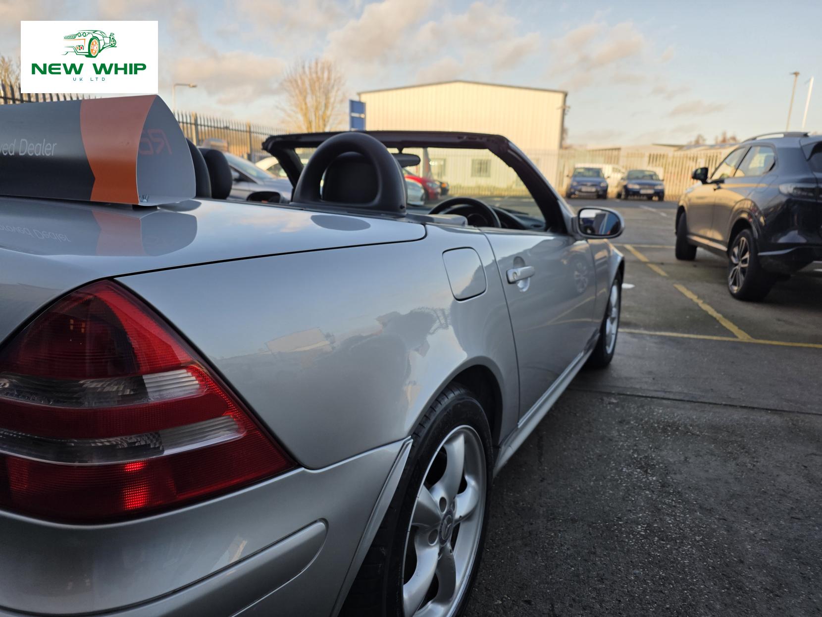 Mercedes-Benz SLK 3.2 SLK320 Convertible 2dr Petrol Automatic (254 g/km, 218 bhp)