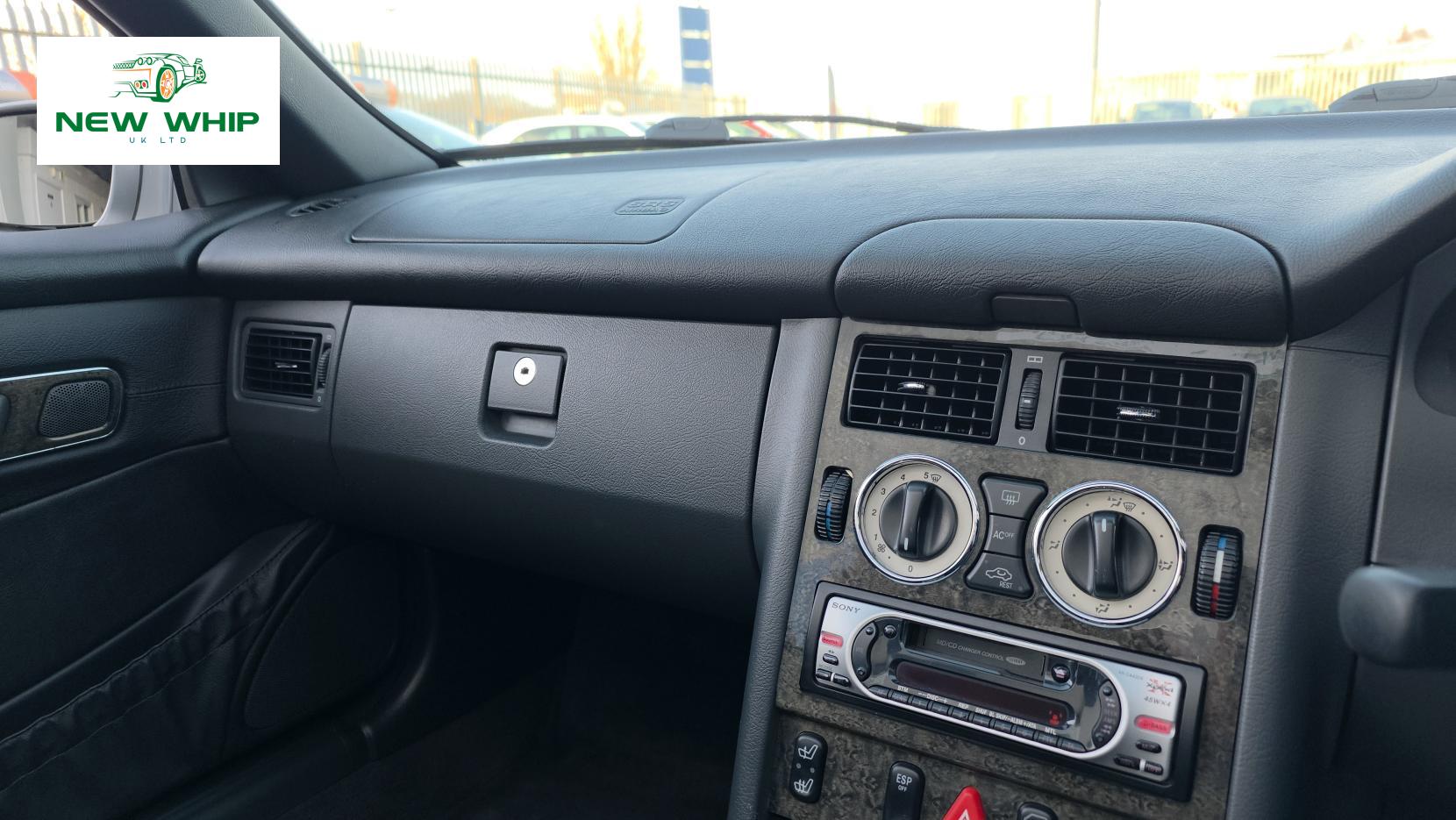 Mercedes-Benz SLK 3.2 SLK320 Convertible 2dr Petrol Automatic (254 g/km, 218 bhp)