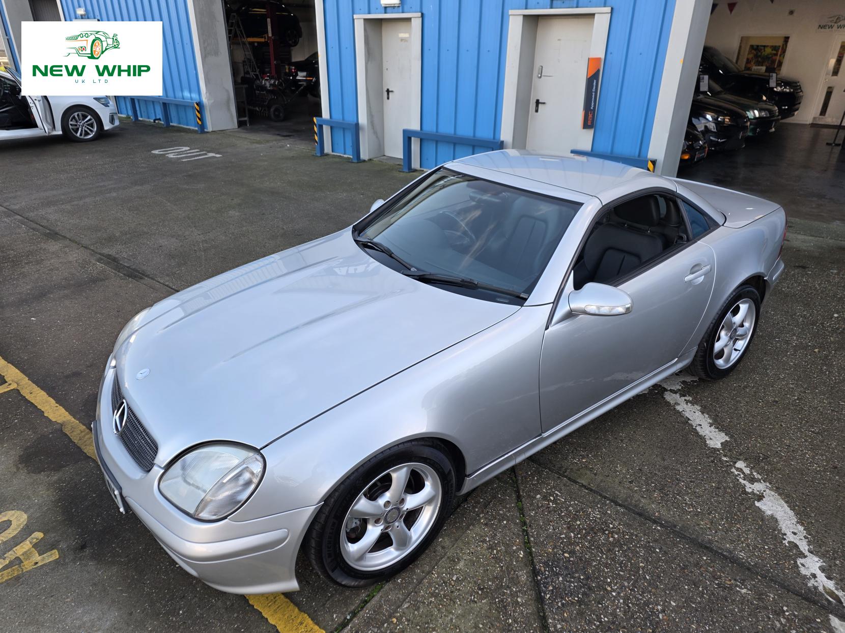 Mercedes-Benz SLK 3.2 SLK320 Convertible 2dr Petrol Automatic (254 g/km, 218 bhp)