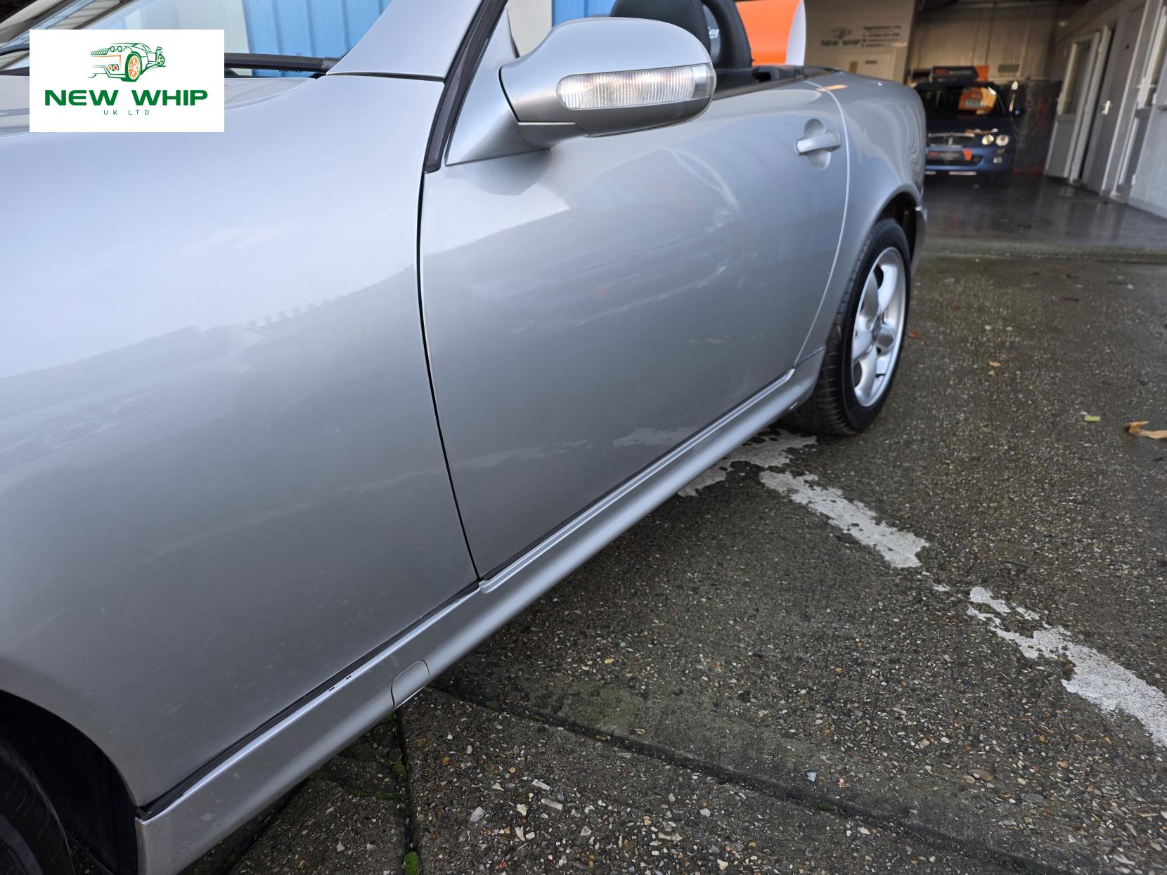 Mercedes-Benz SLK 3.2 SLK320 Convertible 2dr Petrol Automatic (254 g/km, 218 bhp)