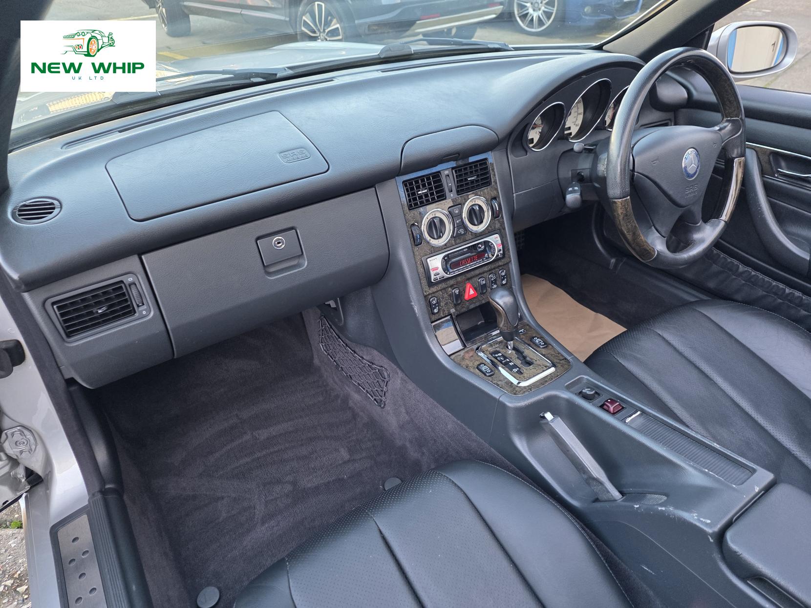 Mercedes-Benz SLK 3.2 SLK320 Convertible 2dr Petrol Automatic (254 g/km, 218 bhp)