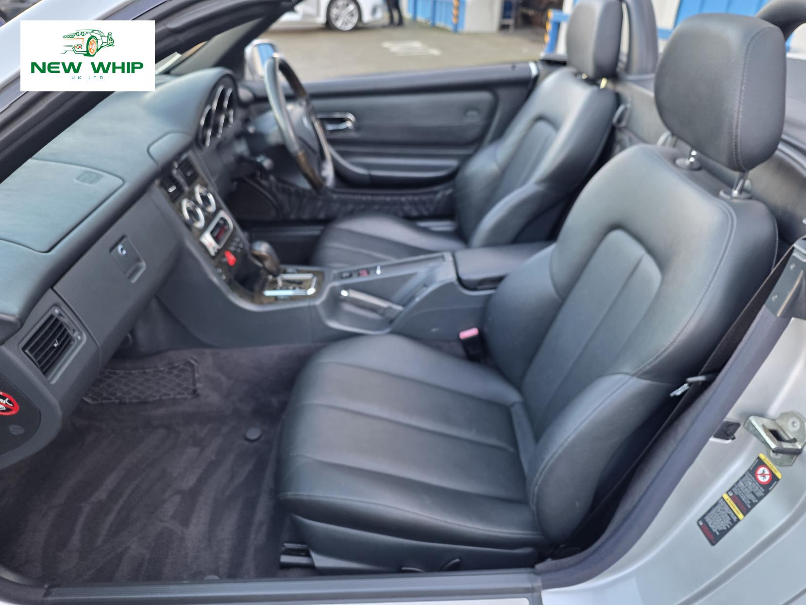 Mercedes-Benz SLK 3.2 SLK320 Convertible 2dr Petrol Automatic (254 g/km, 218 bhp)