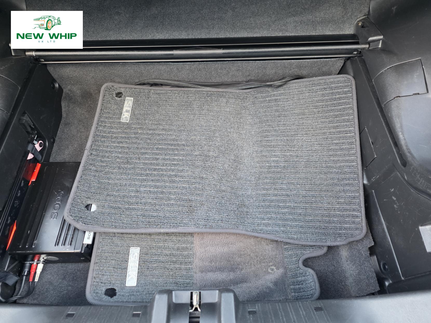 Mercedes-Benz SLK 3.2 SLK320 Convertible 2dr Petrol Automatic (254 g/km, 218 bhp)