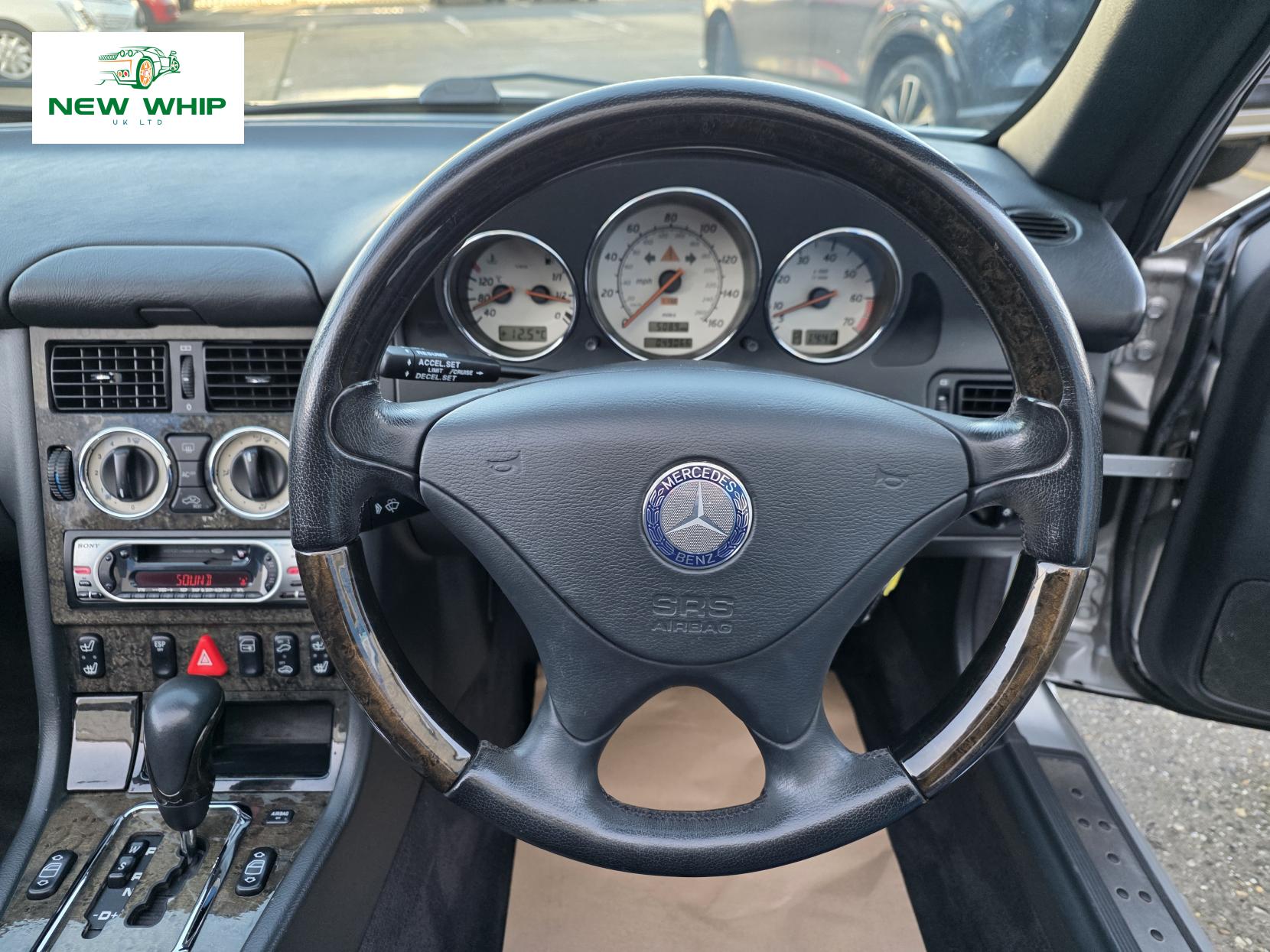 Mercedes-Benz SLK 3.2 SLK320 Convertible 2dr Petrol Automatic (254 g/km, 218 bhp)