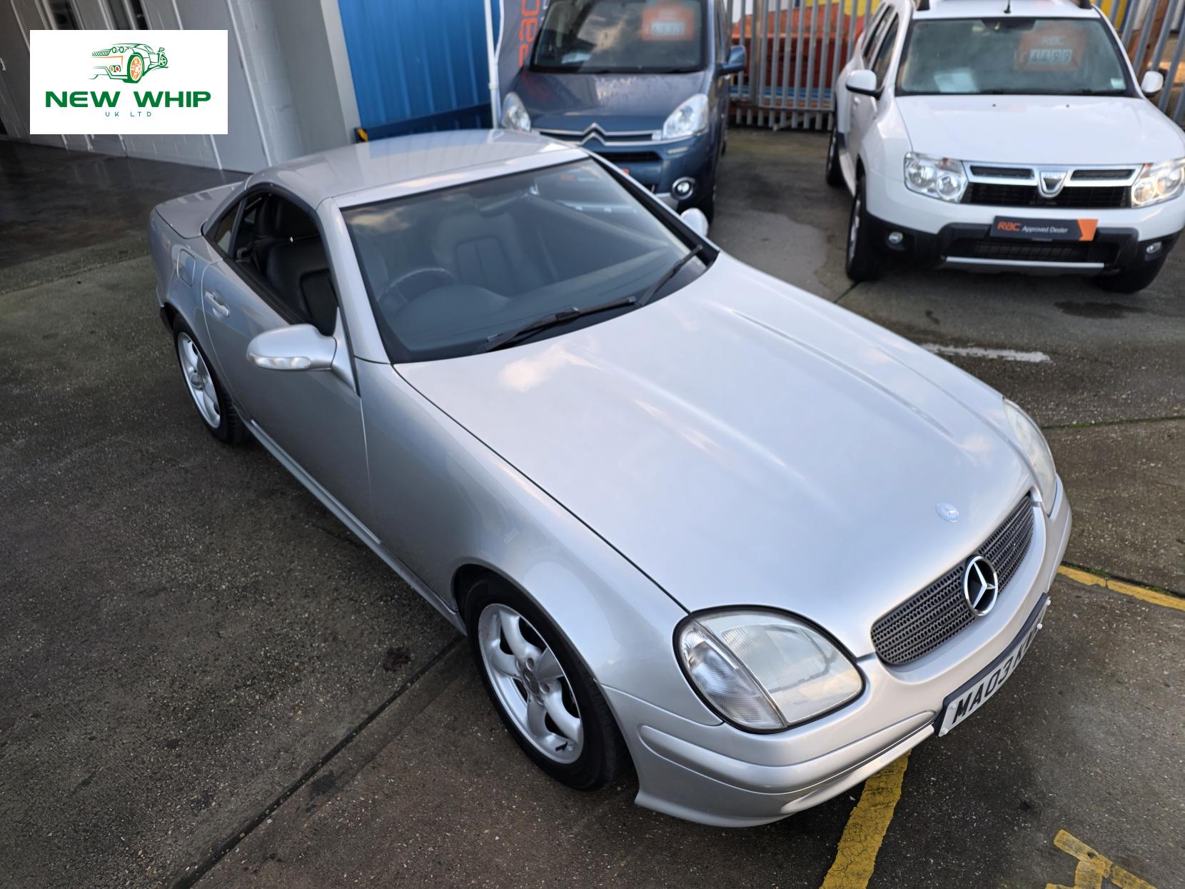 Mercedes-Benz SLK 3.2 SLK320 Convertible 2dr Petrol Automatic (254 g/km, 218 bhp)