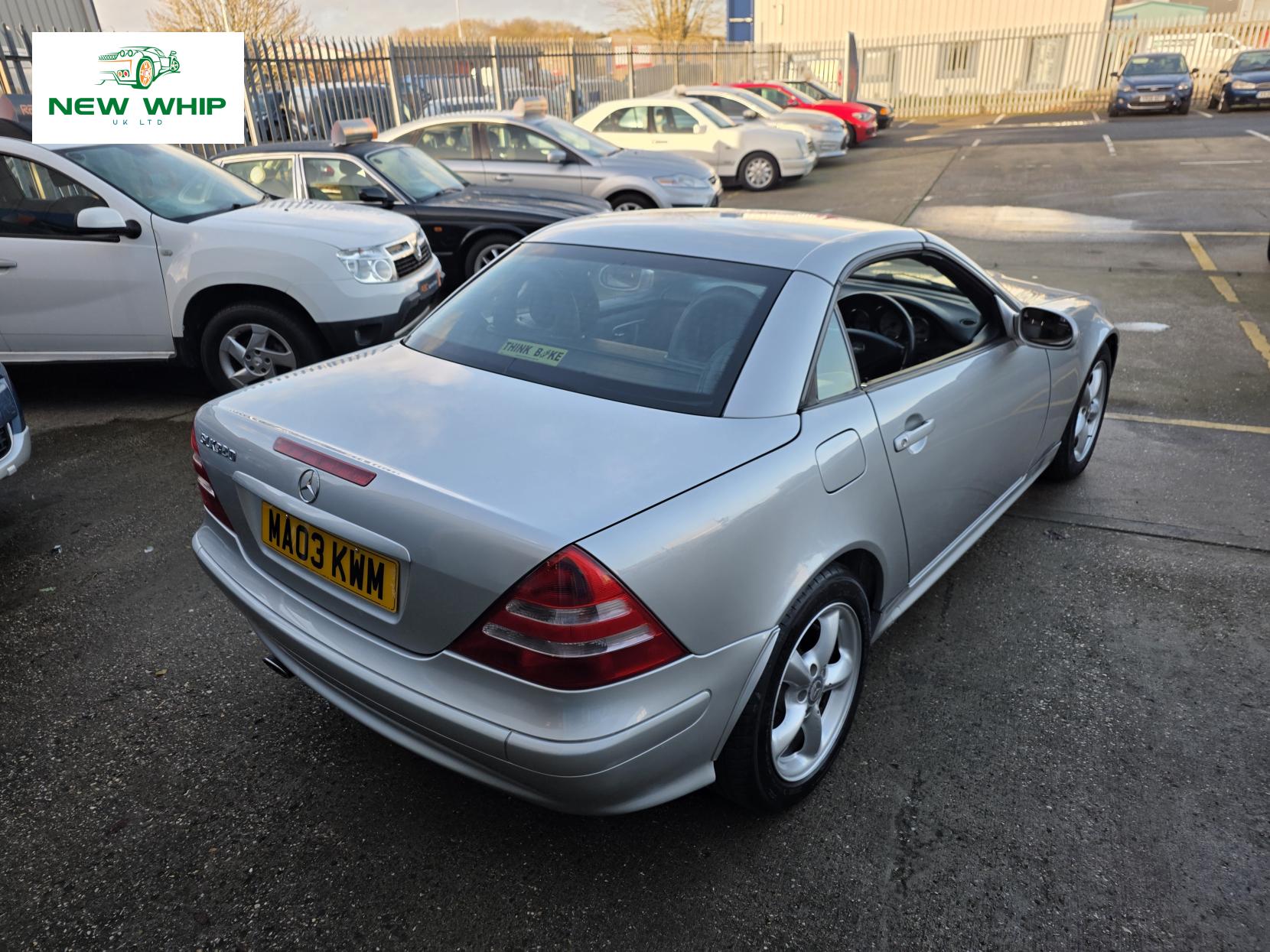 Mercedes-Benz SLK 3.2 SLK320 Convertible 2dr Petrol Automatic (254 g/km, 218 bhp)