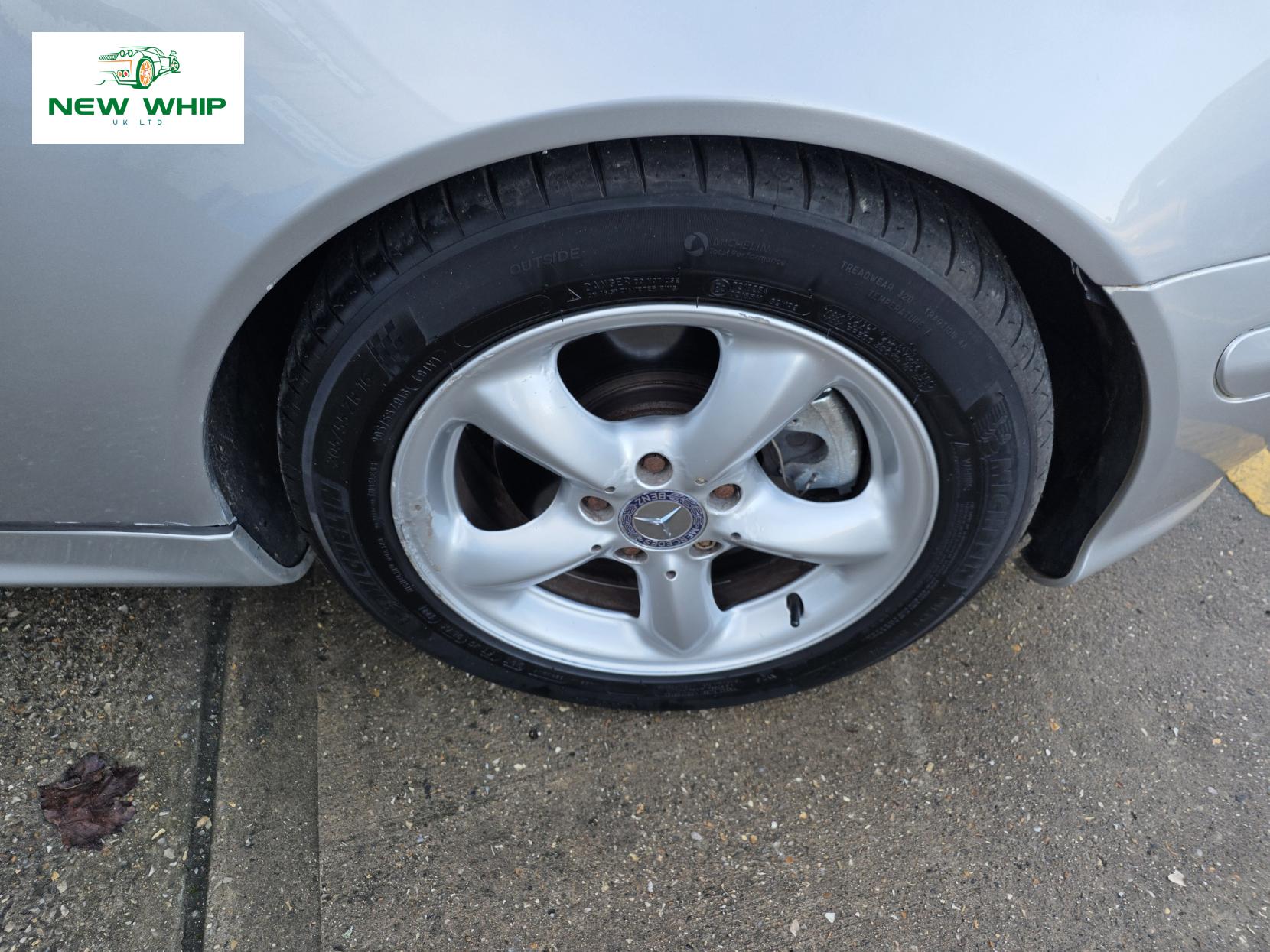 Mercedes-Benz SLK 3.2 SLK320 Convertible 2dr Petrol Automatic (254 g/km, 218 bhp)