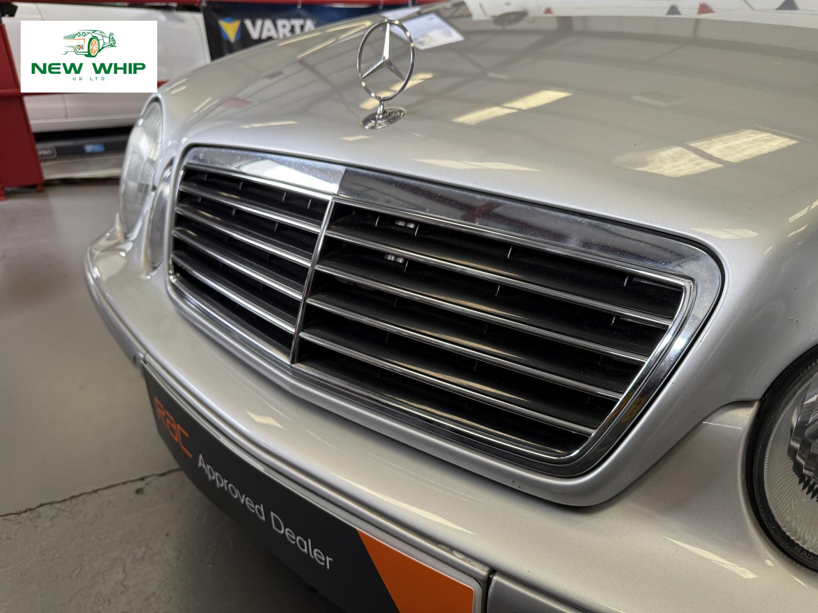 Mercedes-Benz CLK 2.3 CLK230 Kompressor Avantgarde Cabriolet 2dr Petrol Automatic (237 g/km, 197 bhp)