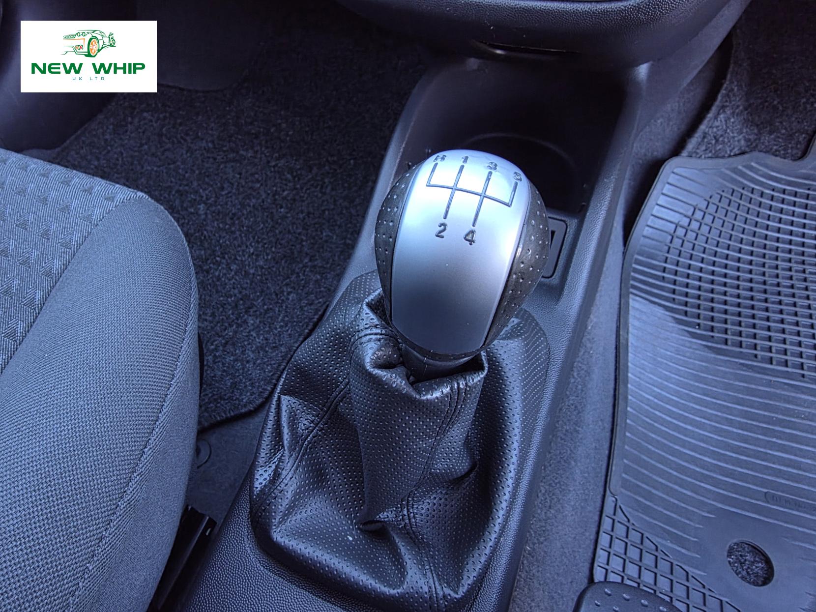 Vauxhall Corsa 1.2i 16v SXi Hatchback 5dr Petrol Manual (151 g/km, 74 bhp)
