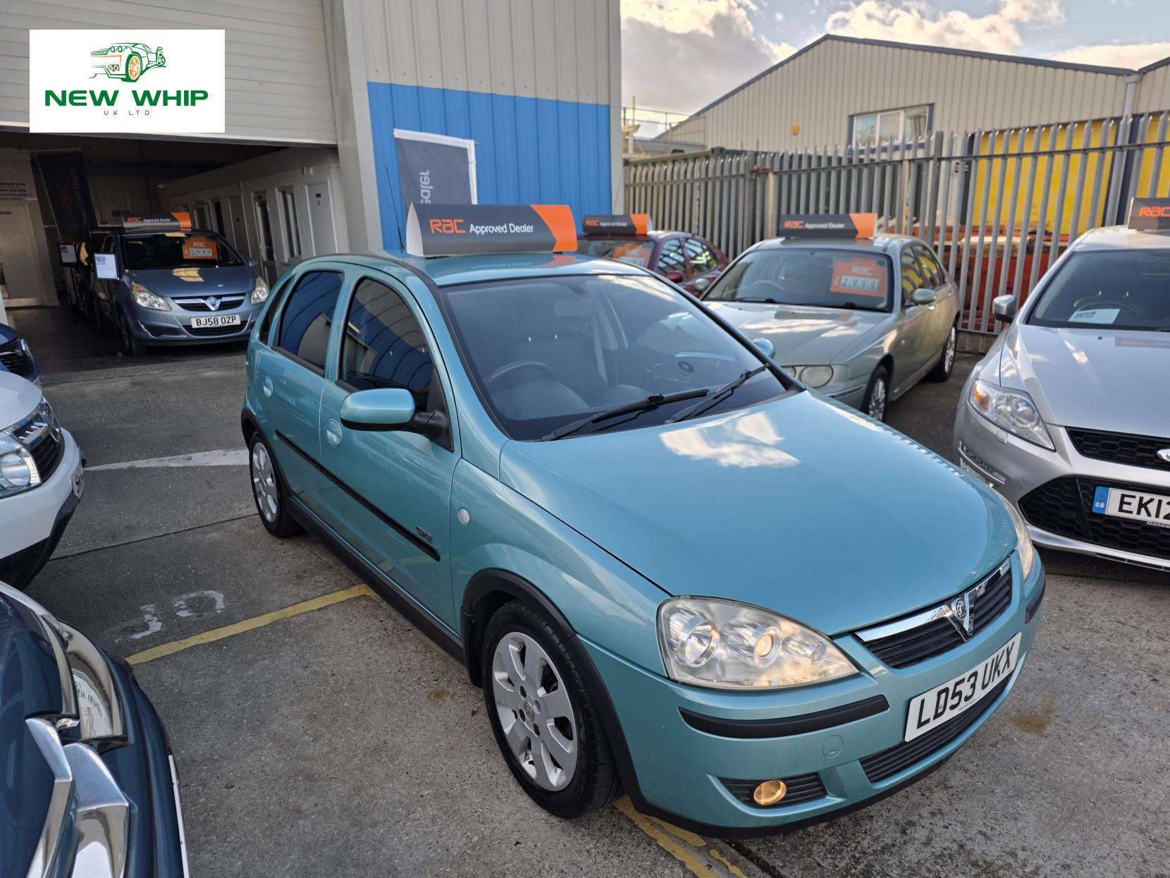 Vauxhall Corsa 1.2i 16v SXi Hatchback 5dr Petrol Manual (151 g/km, 74 bhp)