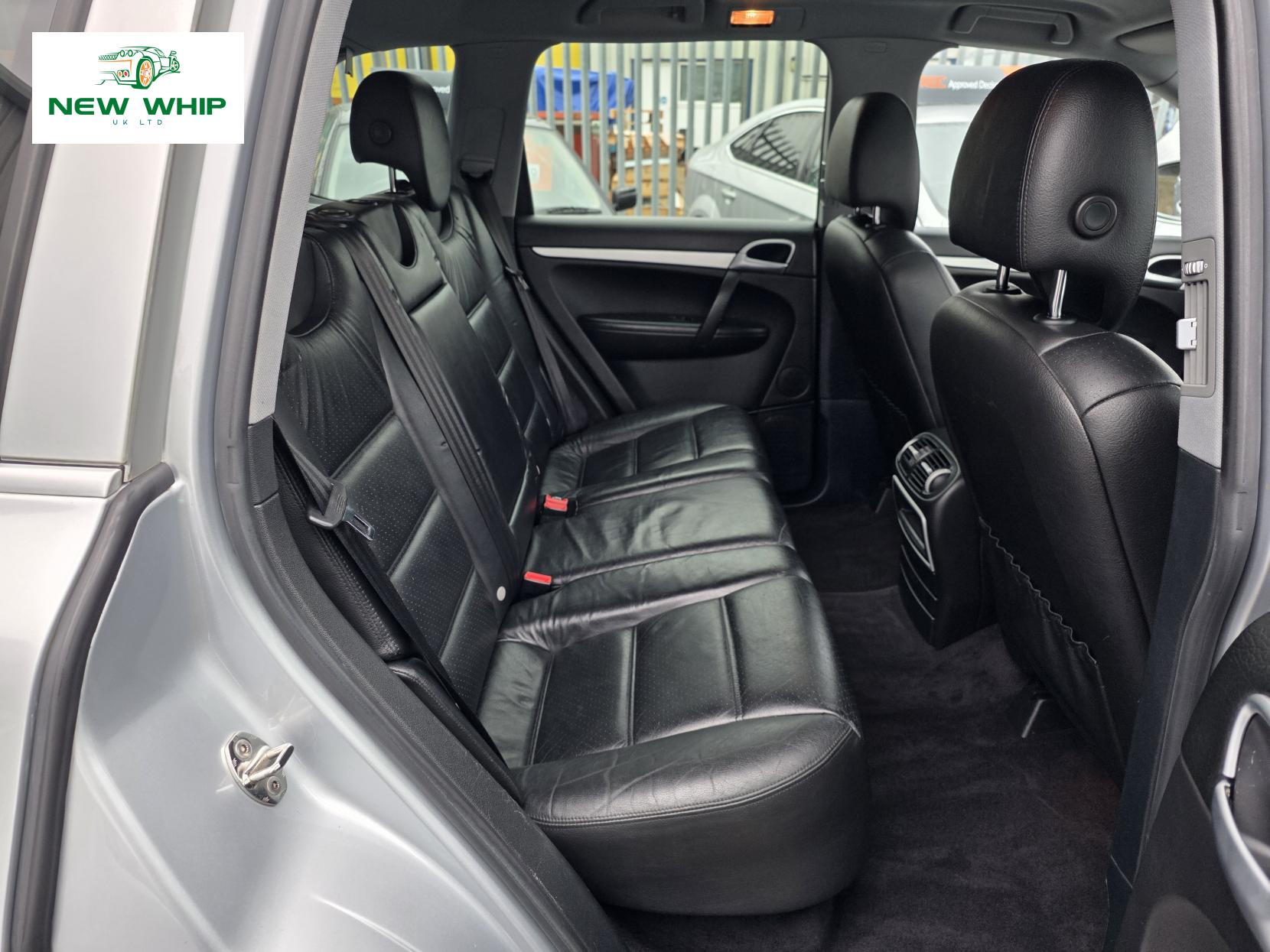 Porsche Cayenne 3.2 V6 SUV 5dr Petrol Manual AWD (317 g/km, 250 bhp)