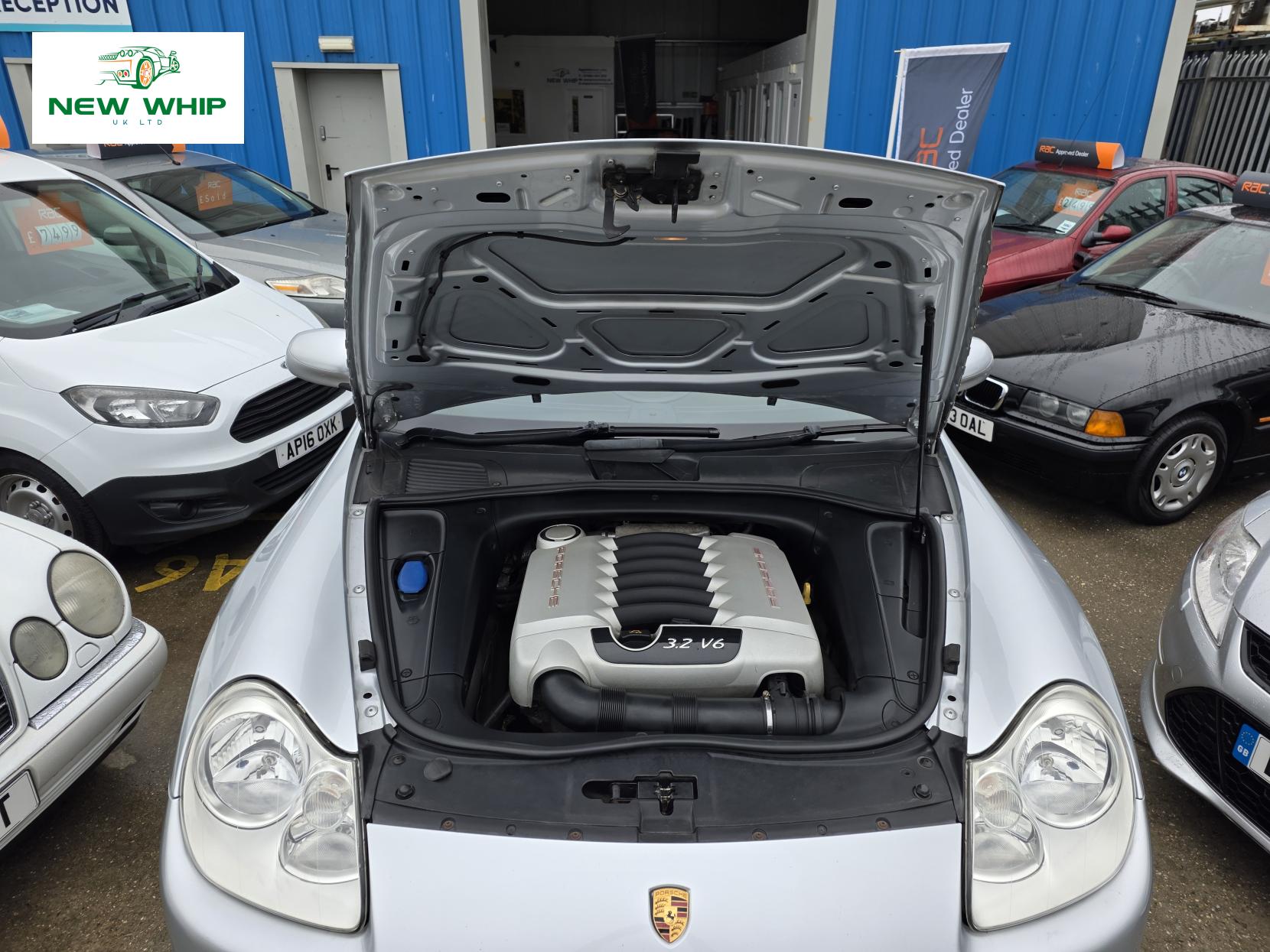 Porsche Cayenne 3.2 V6 SUV 5dr Petrol Manual AWD (317 g/km, 250 bhp)