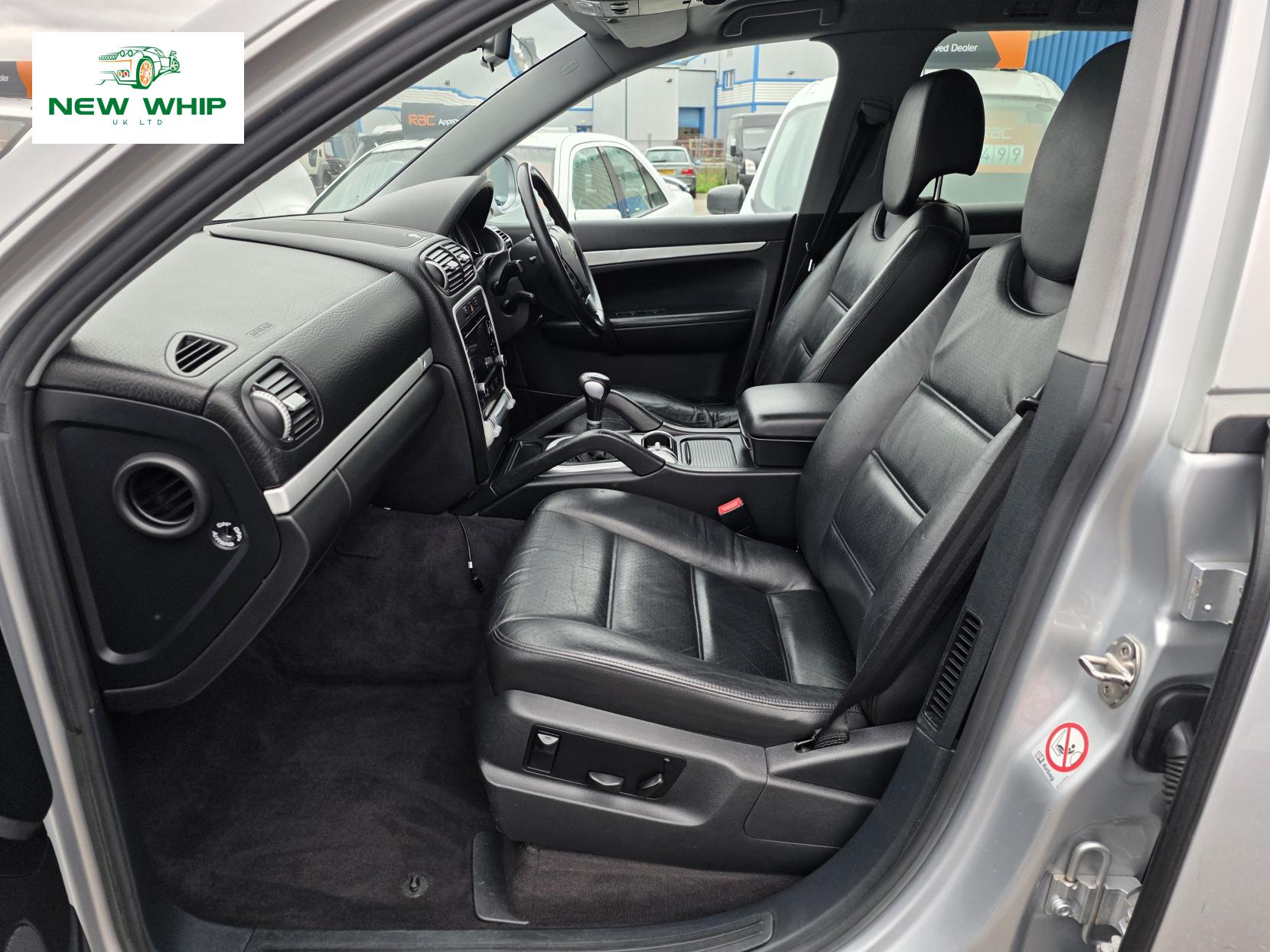 Porsche Cayenne 3.2 V6 SUV 5dr Petrol Manual AWD (317 g/km, 250 bhp)