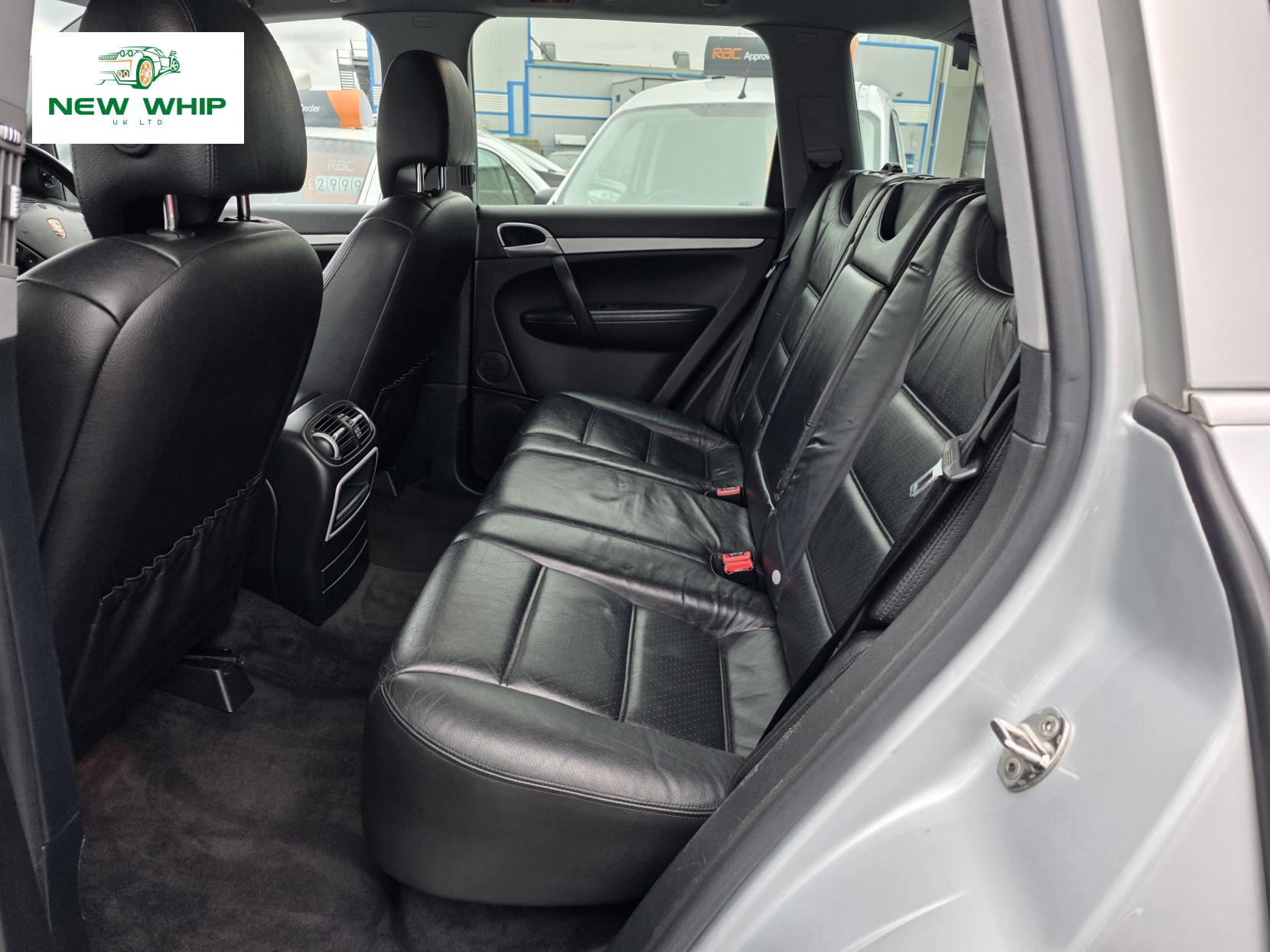 Porsche Cayenne 3.2 V6 SUV 5dr Petrol Manual AWD (317 g/km, 250 bhp)