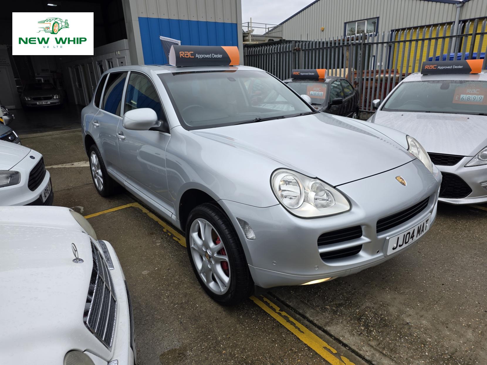 Porsche Cayenne 3.2 V6 SUV 5dr Petrol Manual AWD (317 g/km, 250 bhp)