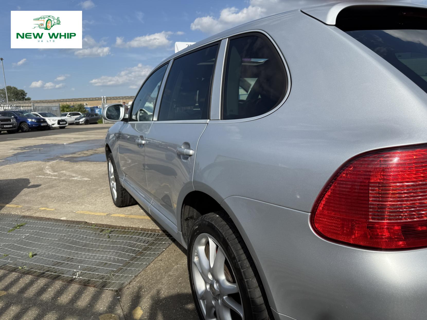 Porsche Cayenne 3.2 V6 SUV 5dr Petrol Manual AWD (317 g/km, 250 bhp)