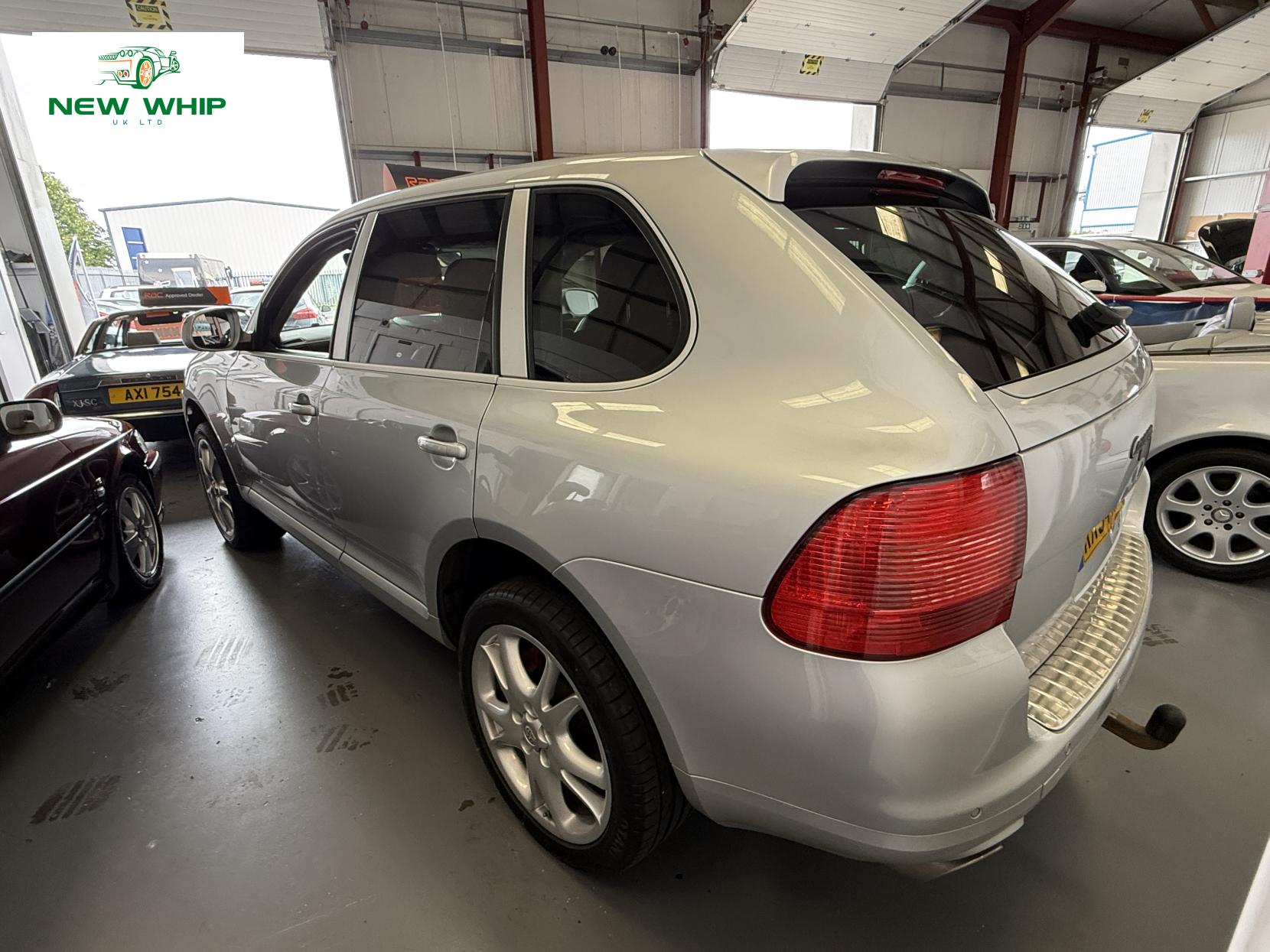 Porsche Cayenne 3.2 V6 SUV 5dr Petrol Manual AWD (317 g/km, 250 bhp)