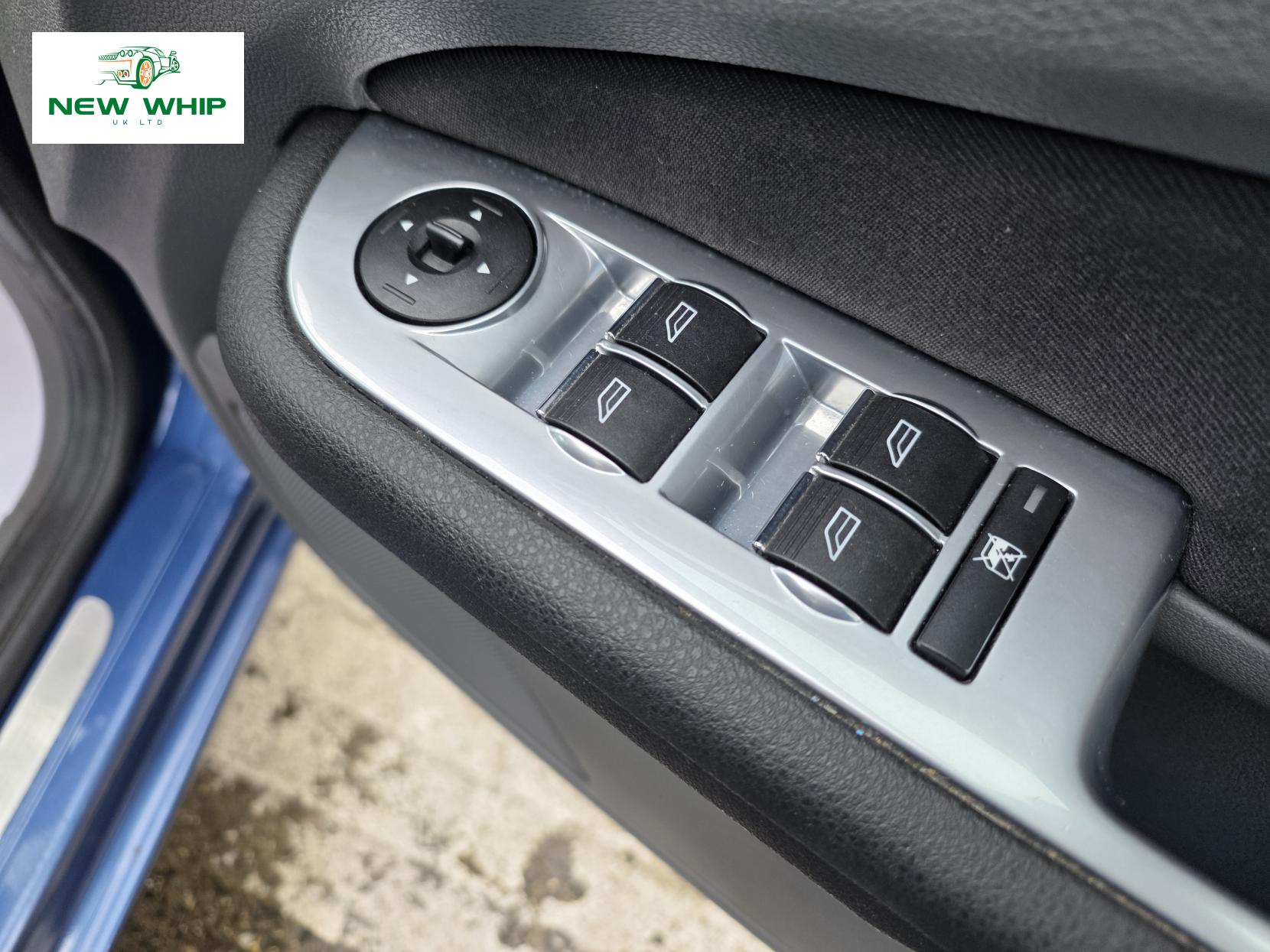 Ford Focus 1.6 Titanium Hatchback 5dr Petrol Automatic (184 g/km, 99 bhp)