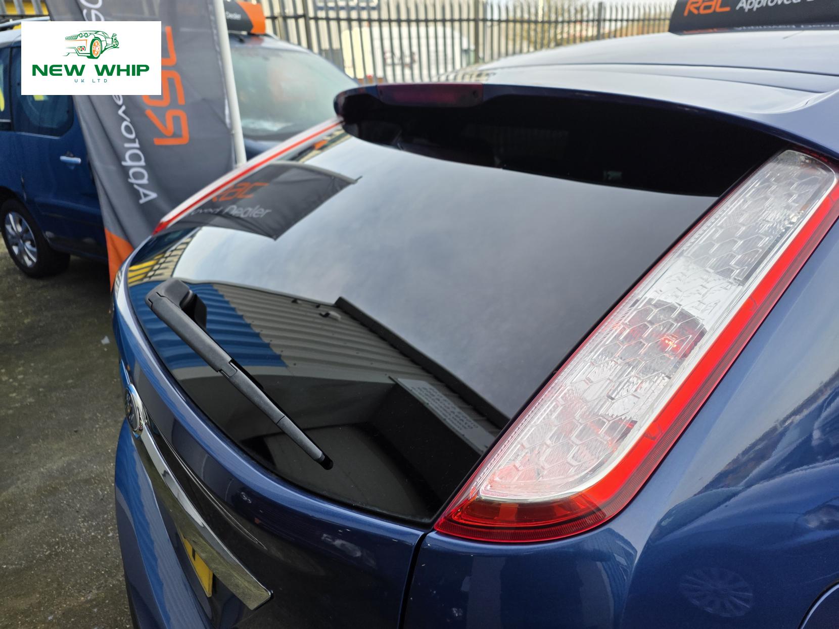 Ford Focus 1.6 Titanium Hatchback 5dr Petrol Automatic (184 g/km, 99 bhp)