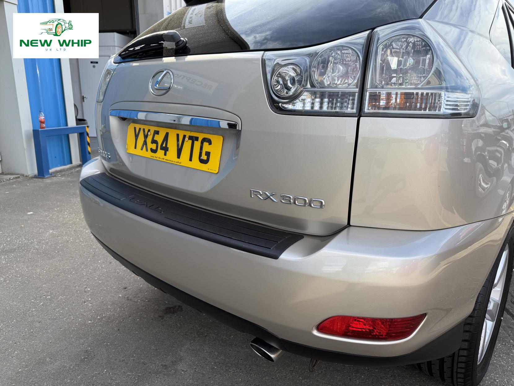 Lexus RX 3.0 300 SE SUV 5dr Petrol Automatic (288 g/km, 201 bhp)