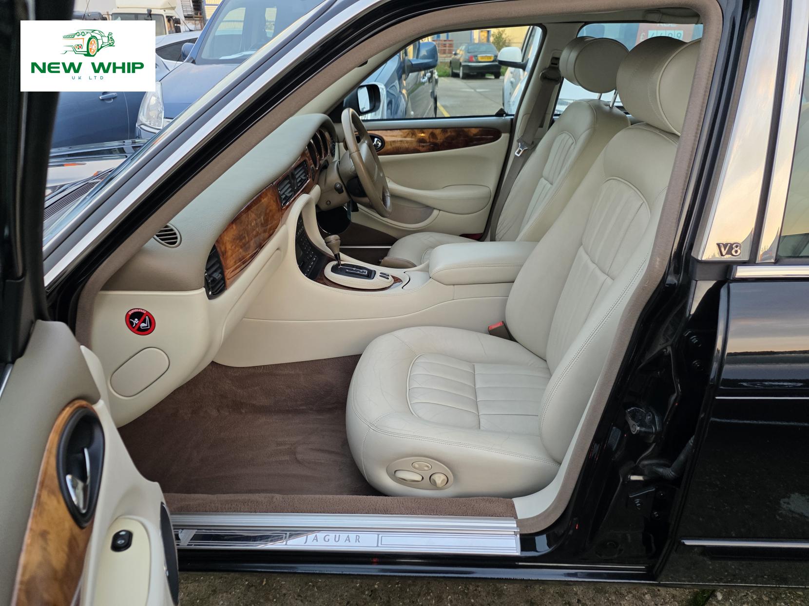 Jaguar XJ 4.0 XJ8 Saloon 4dr Petrol Automatic (285 g/km, 290 bhp)