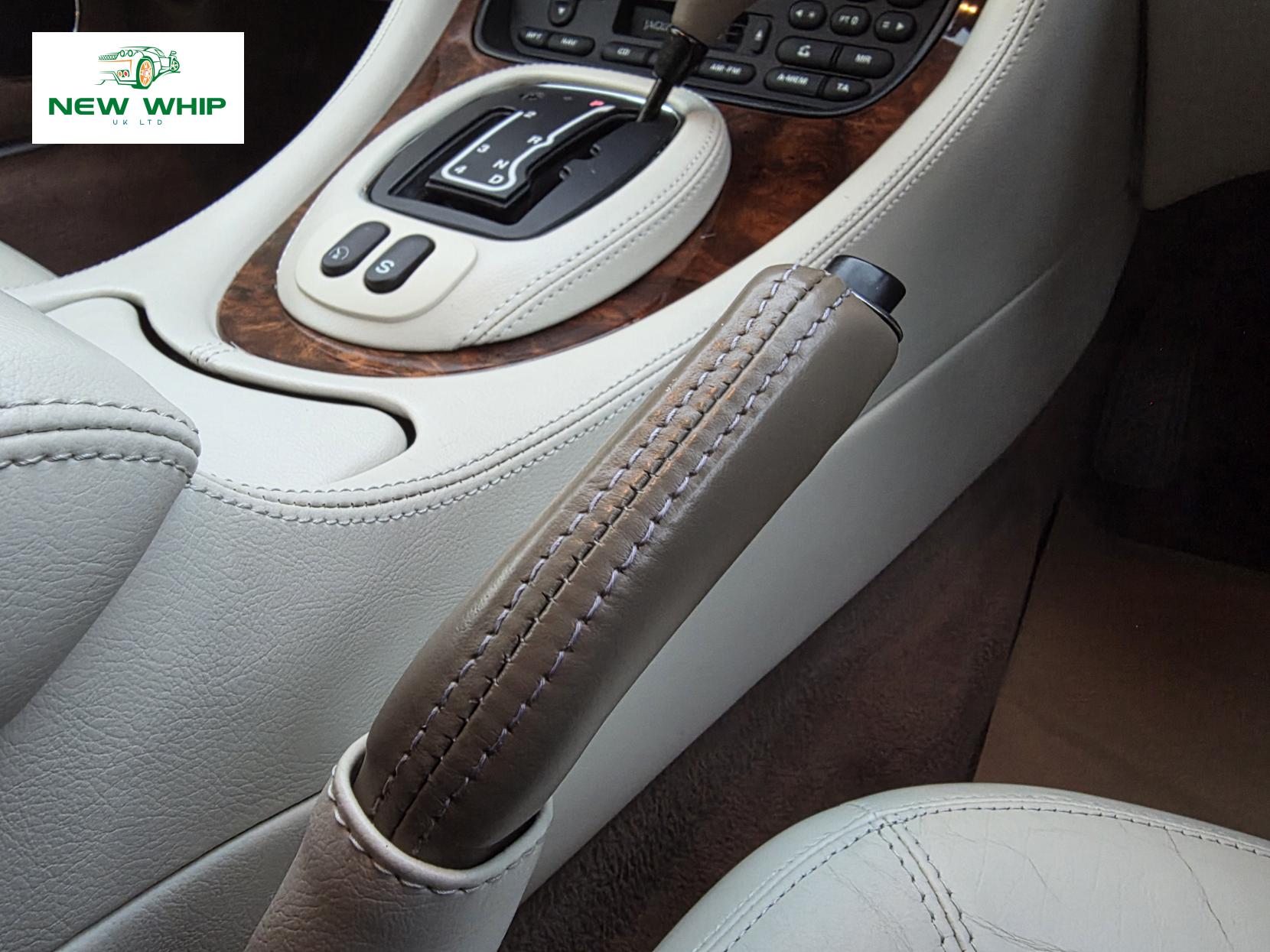 Jaguar XJ 4.0 XJ8 Saloon 4dr Petrol Automatic (285 g/km, 290 bhp)