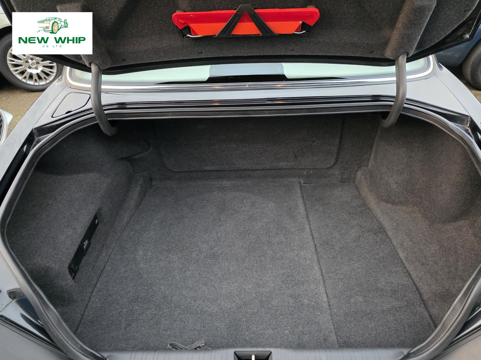 Jaguar XJ 4.0 XJ8 Saloon 4dr Petrol Automatic (285 g/km, 290 bhp)