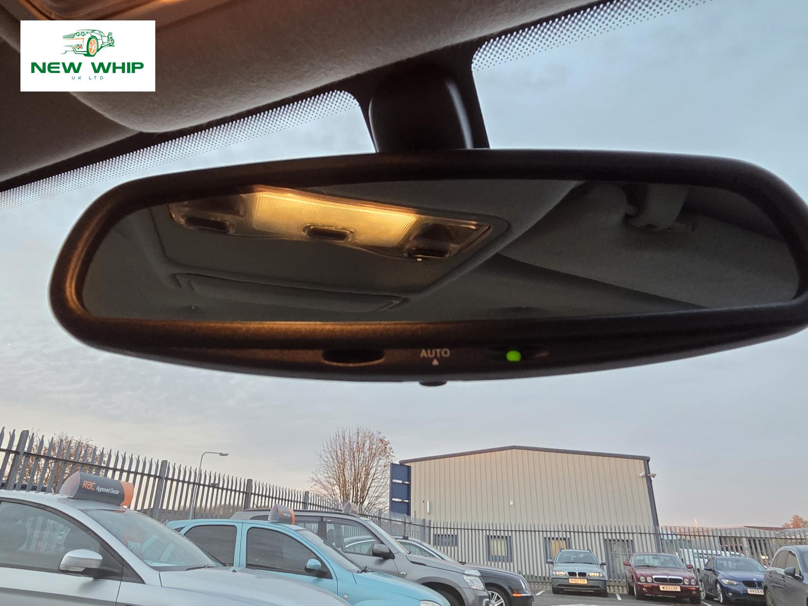 Jaguar XJ 4.0 XJ8 Saloon 4dr Petrol Automatic (285 g/km, 290 bhp)