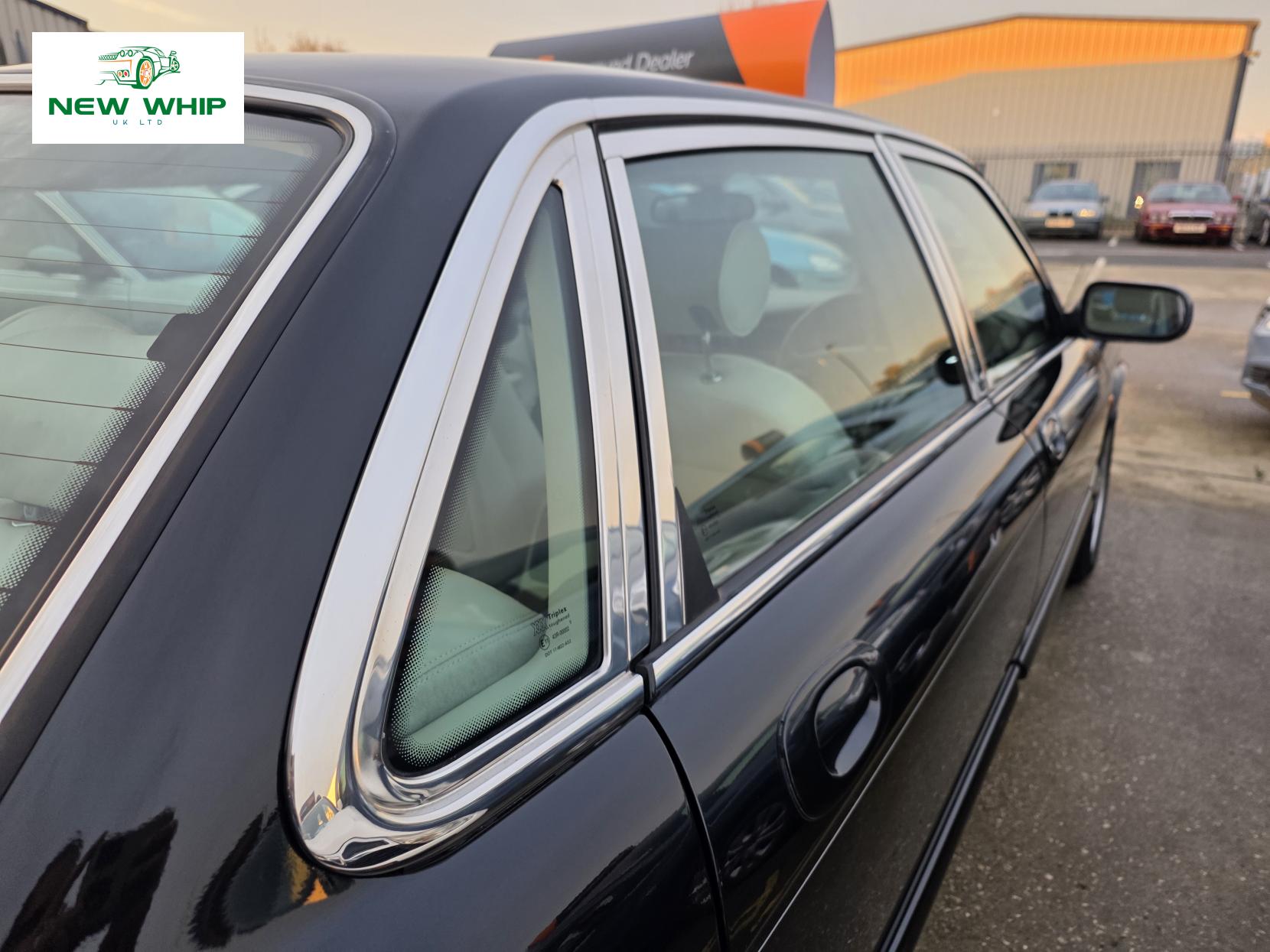 Jaguar XJ 4.0 XJ8 Saloon 4dr Petrol Automatic (285 g/km, 290 bhp)