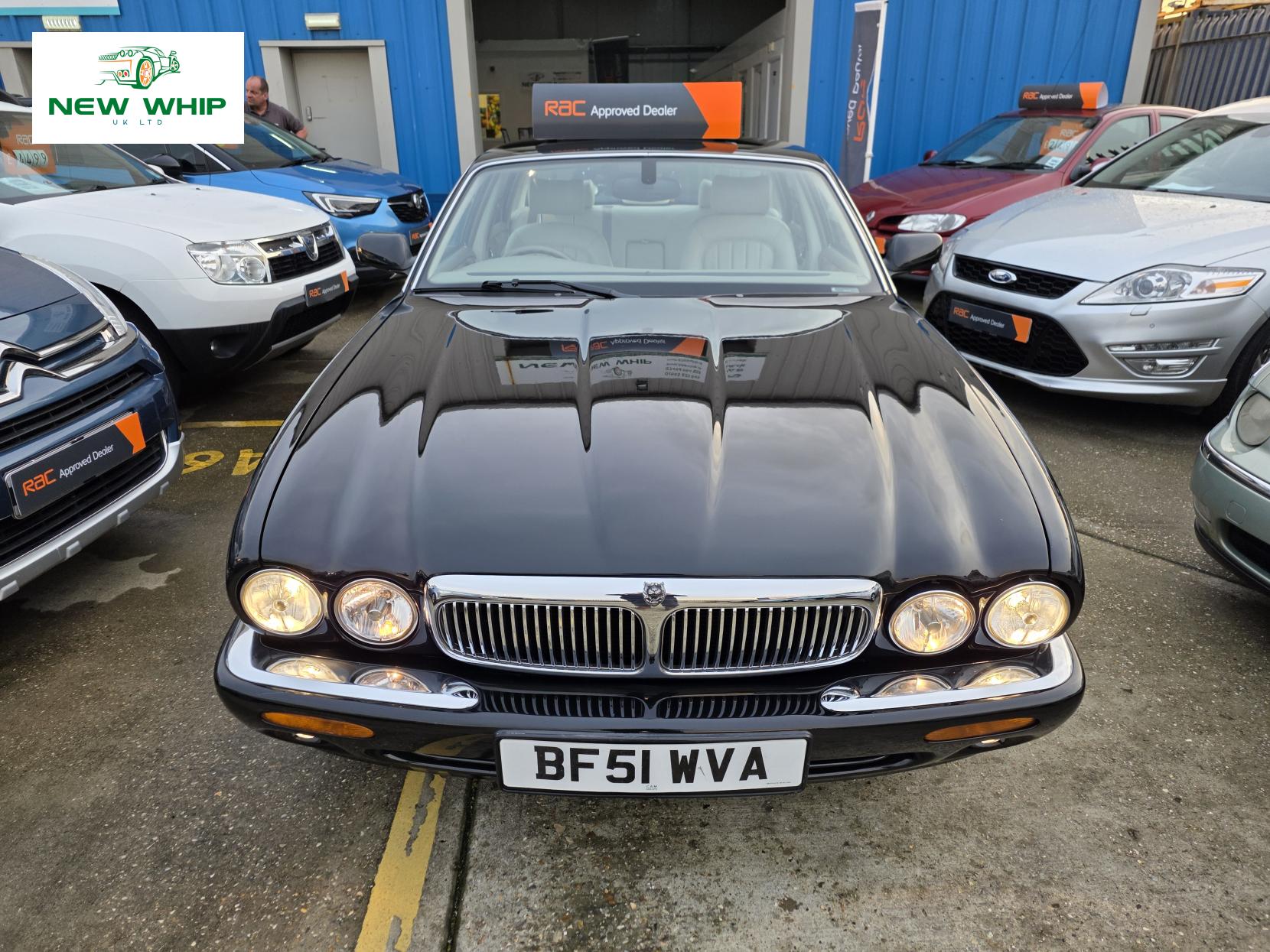 Jaguar XJ 4.0 XJ8 Saloon 4dr Petrol Automatic (285 g/km, 290 bhp)