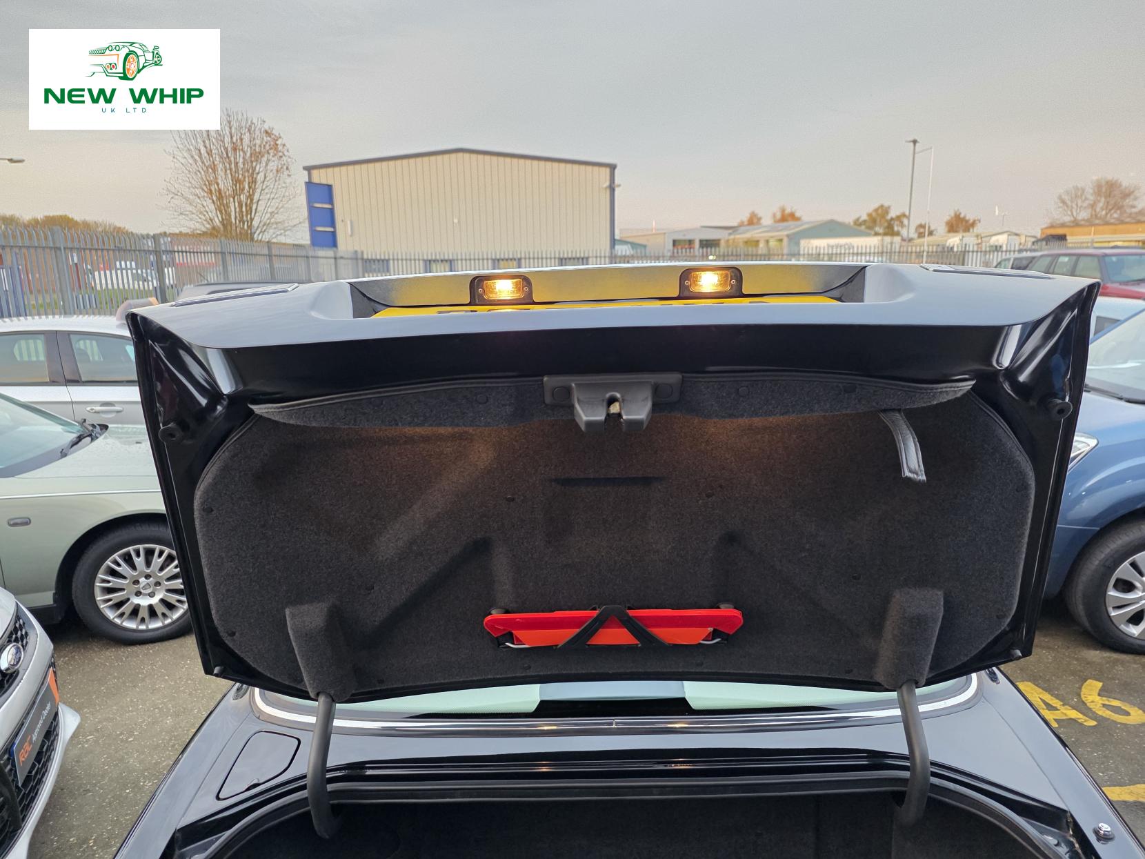 Jaguar XJ 4.0 XJ8 Saloon 4dr Petrol Automatic (285 g/km, 290 bhp)