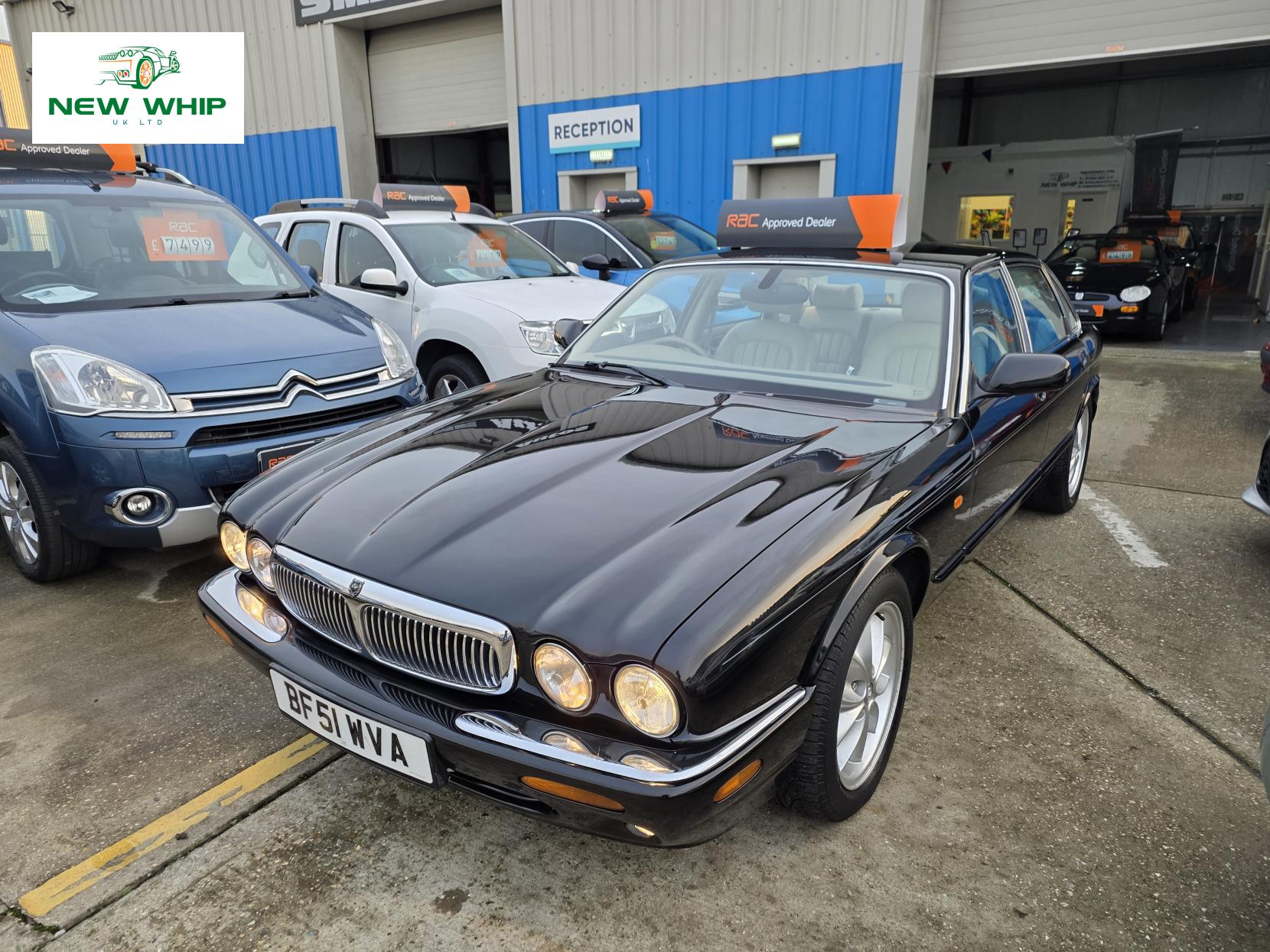 Jaguar XJ 4.0 XJ8 Saloon 4dr Petrol Automatic (285 g/km, 290 bhp)