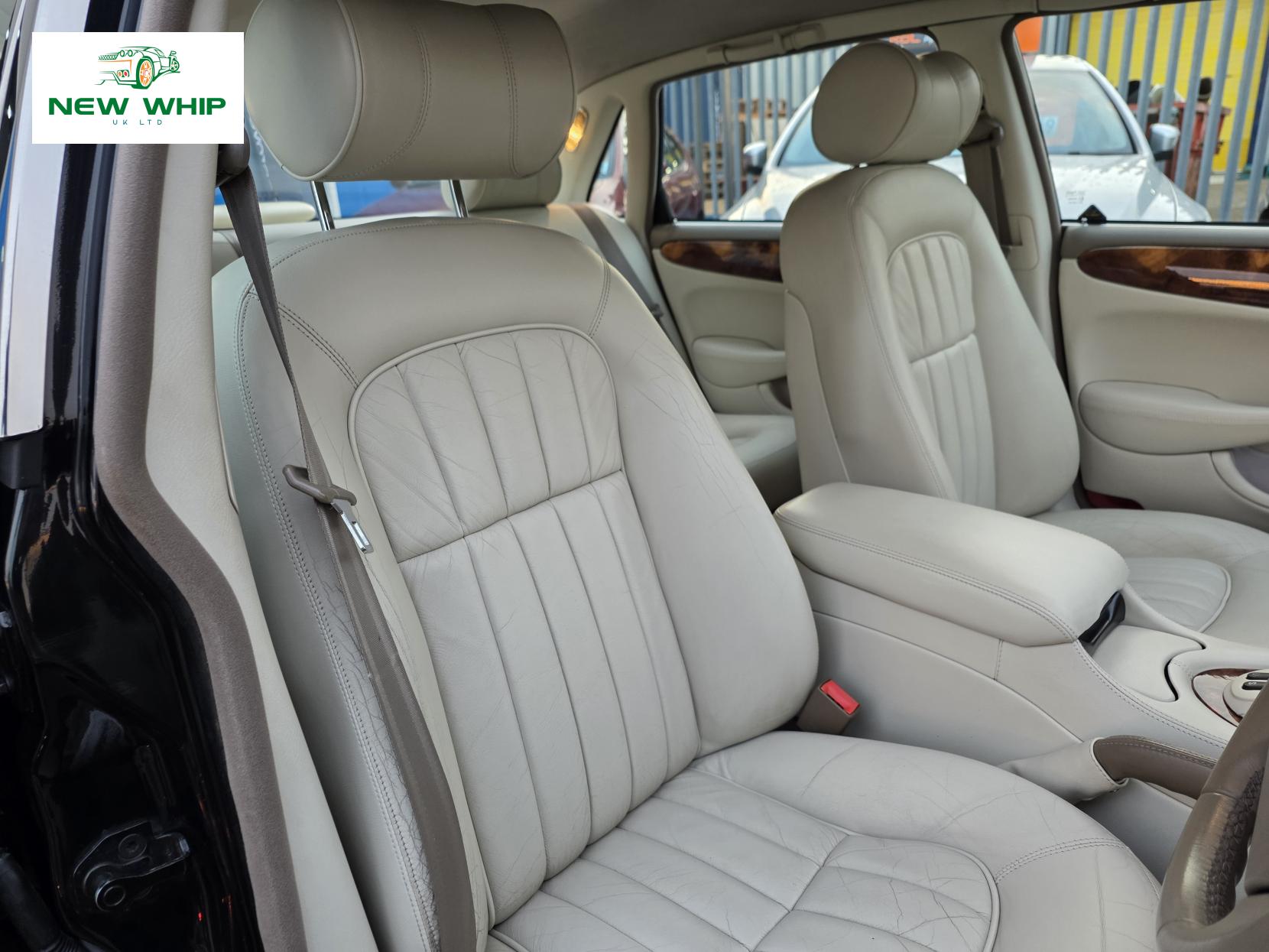 Jaguar XJ 4.0 XJ8 Saloon 4dr Petrol Automatic (285 g/km, 290 bhp)