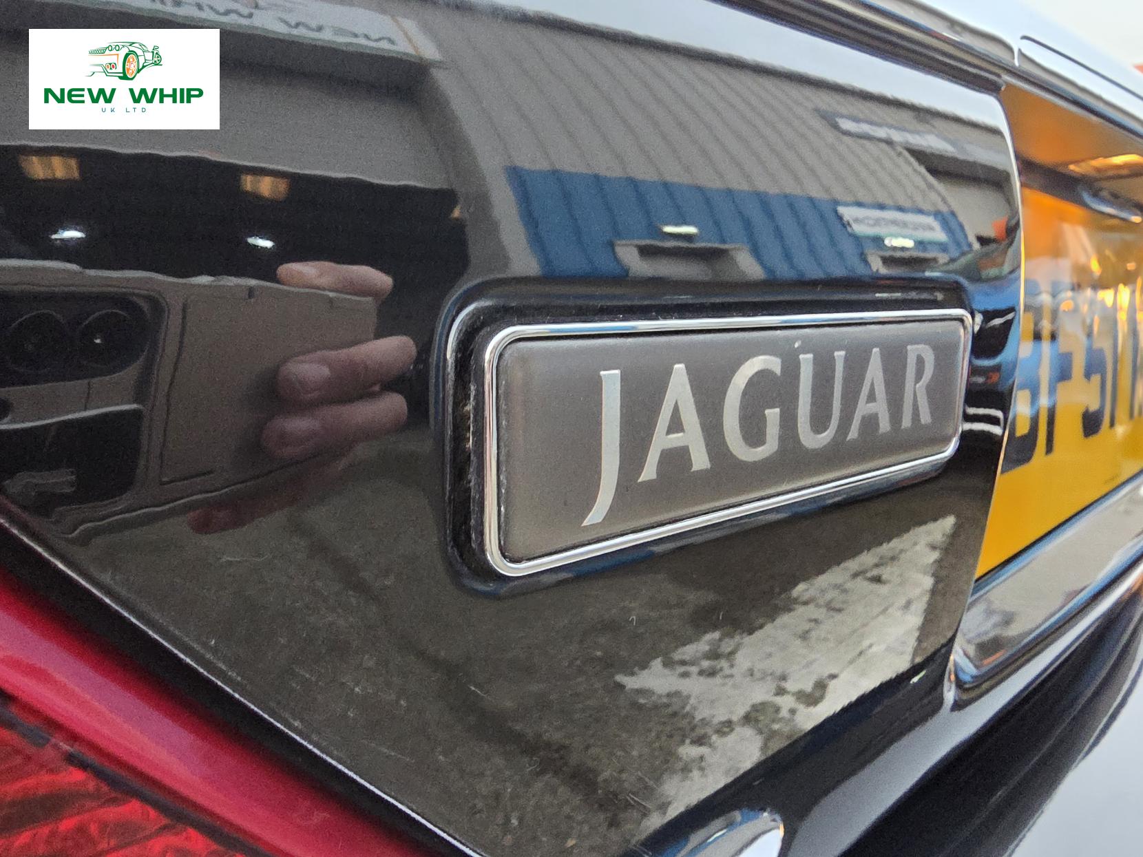 Jaguar XJ 4.0 XJ8 Saloon 4dr Petrol Automatic (285 g/km, 290 bhp)