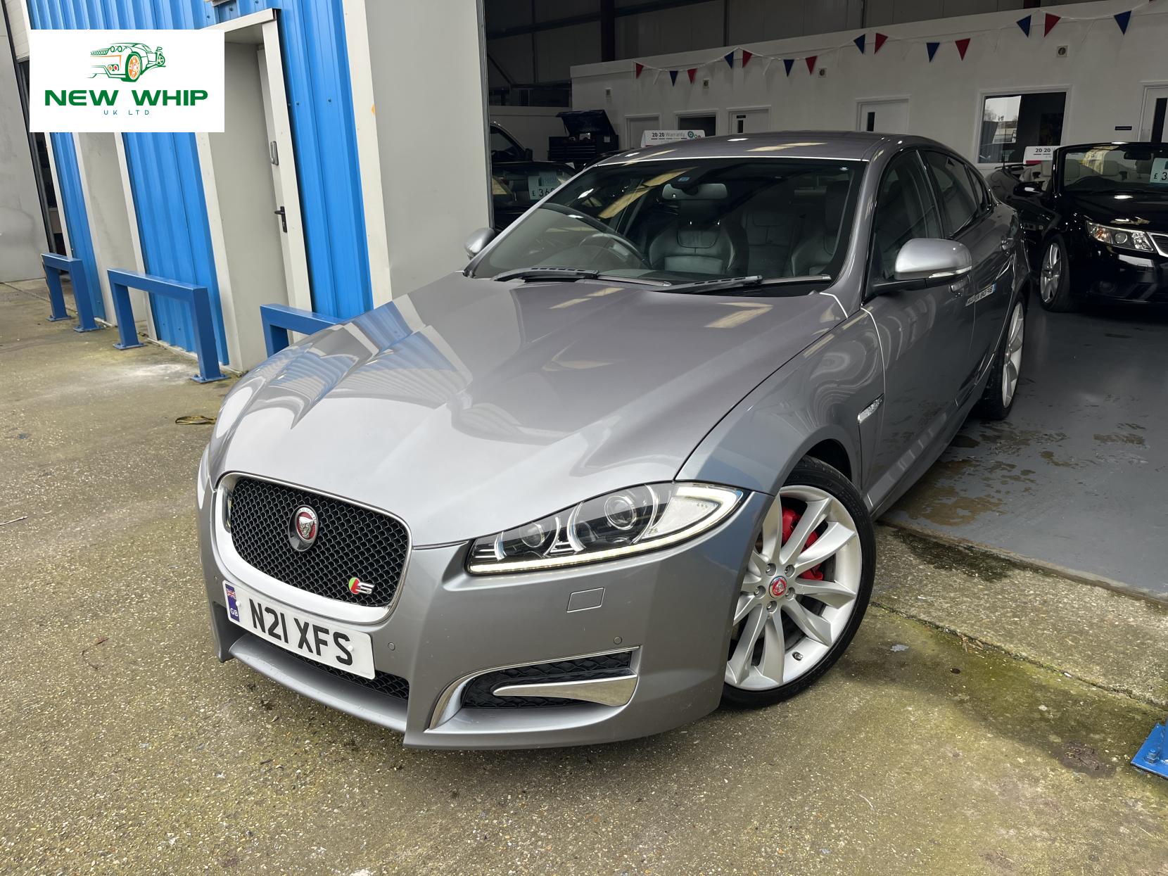 Jaguar XF 3.0d S V6 Premium Luxury Saloon 4dr Diesel Auto Euro 5 (s/s) (275 ps)