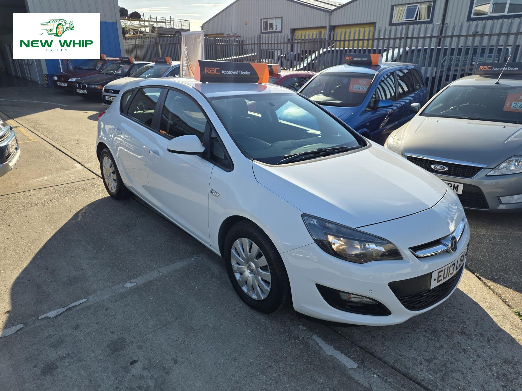 Vauxhall Astra 1.7 CDTi ecoFLEX Exclusiv Hatchback 5dr Diesel Manual Euro 5 (s/s) (110 ps)