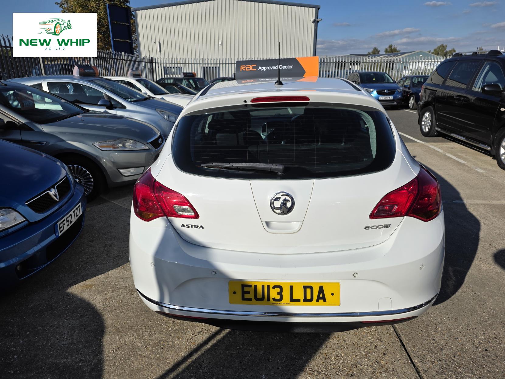 Vauxhall Astra 1.7 CDTi ecoFLEX Exclusiv Hatchback 5dr Diesel Manual Euro 5 (s/s) (110 ps)