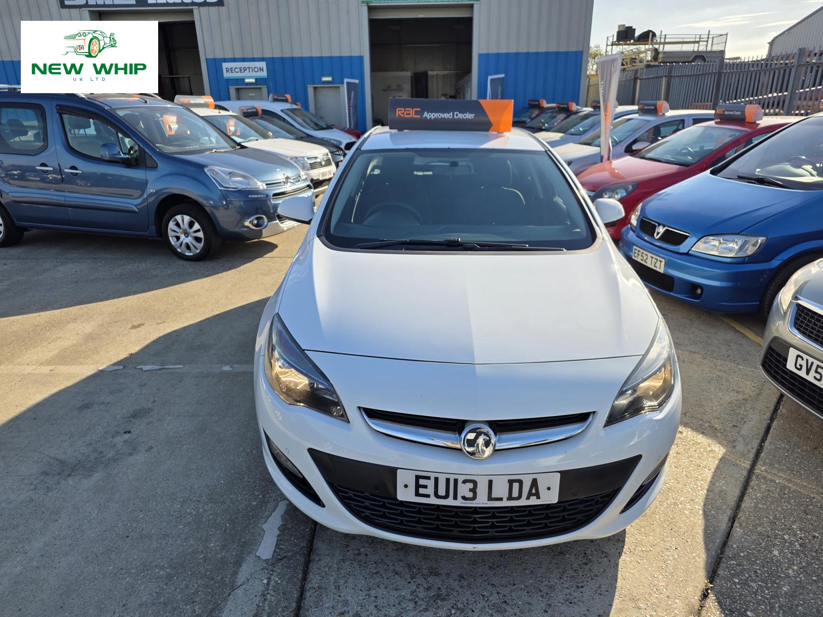 Vauxhall Astra 1.7 CDTi ecoFLEX Exclusiv Hatchback 5dr Diesel Manual Euro 5 (s/s) (110 ps)