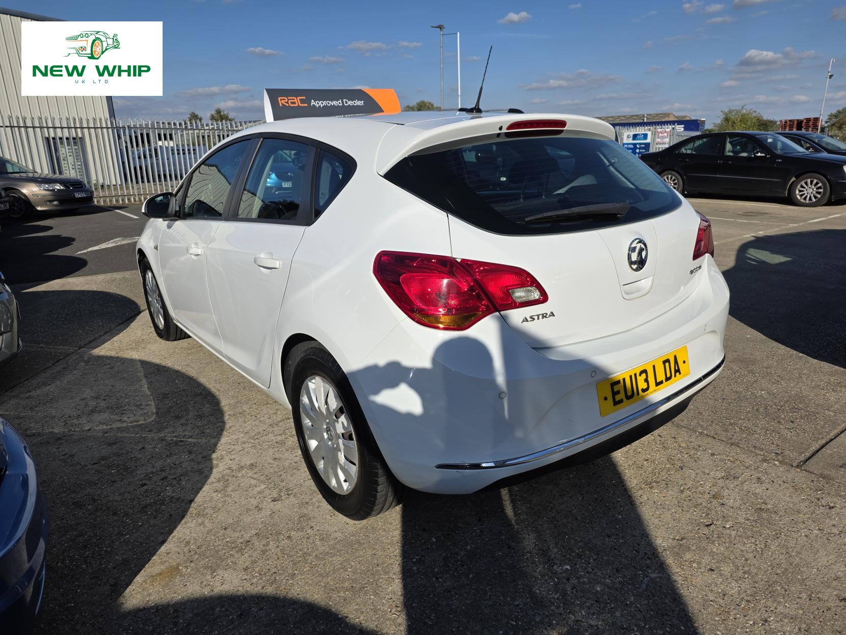 Vauxhall Astra 1.7 CDTi ecoFLEX Exclusiv Hatchback 5dr Diesel Manual Euro 5 (s/s) (110 ps)