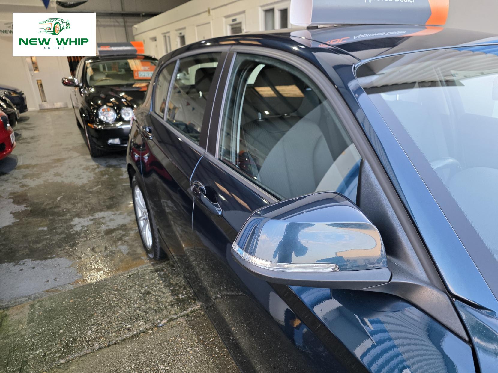 BMW 1 Series 2.0 116d SE Hatchback 5dr Diesel Manual Euro 5 (s/s) (116 ps)