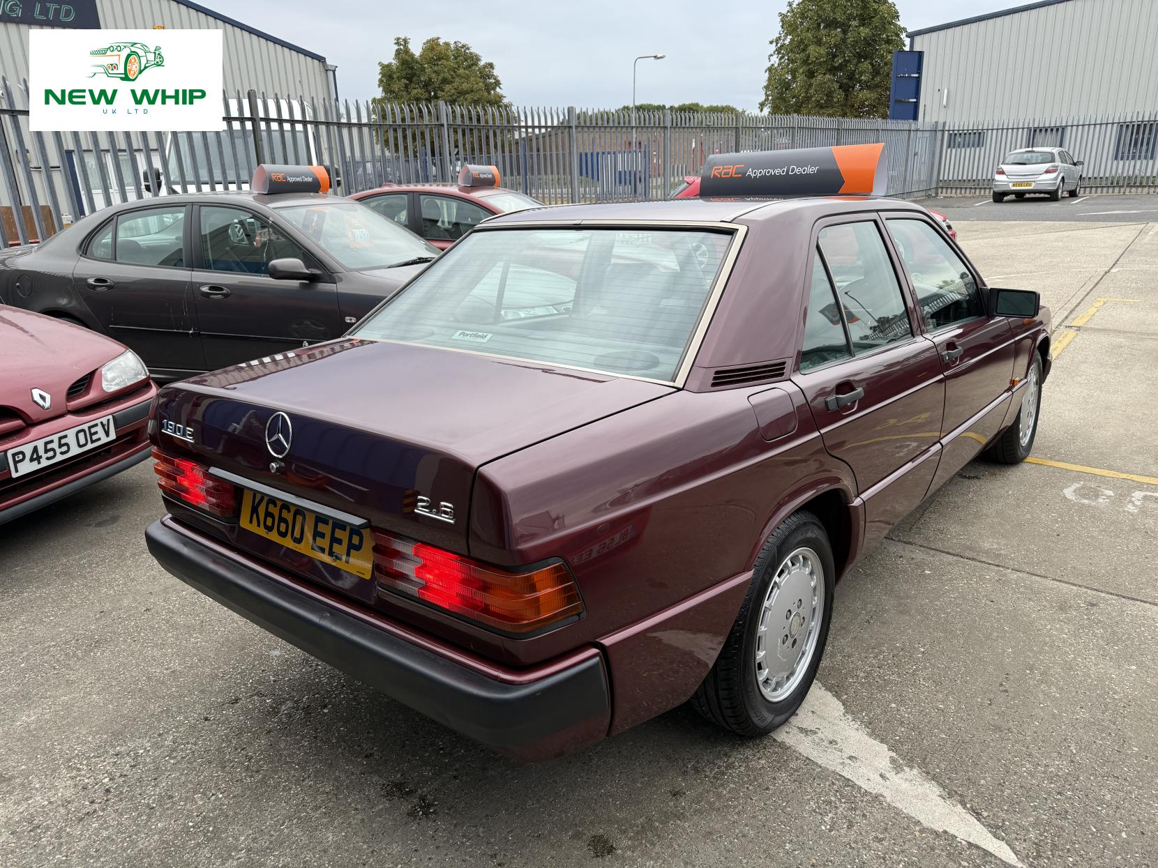 Mercedes-Benz 190 2.6 E Saloon 4dr Petrol Automatic (160 bhp)