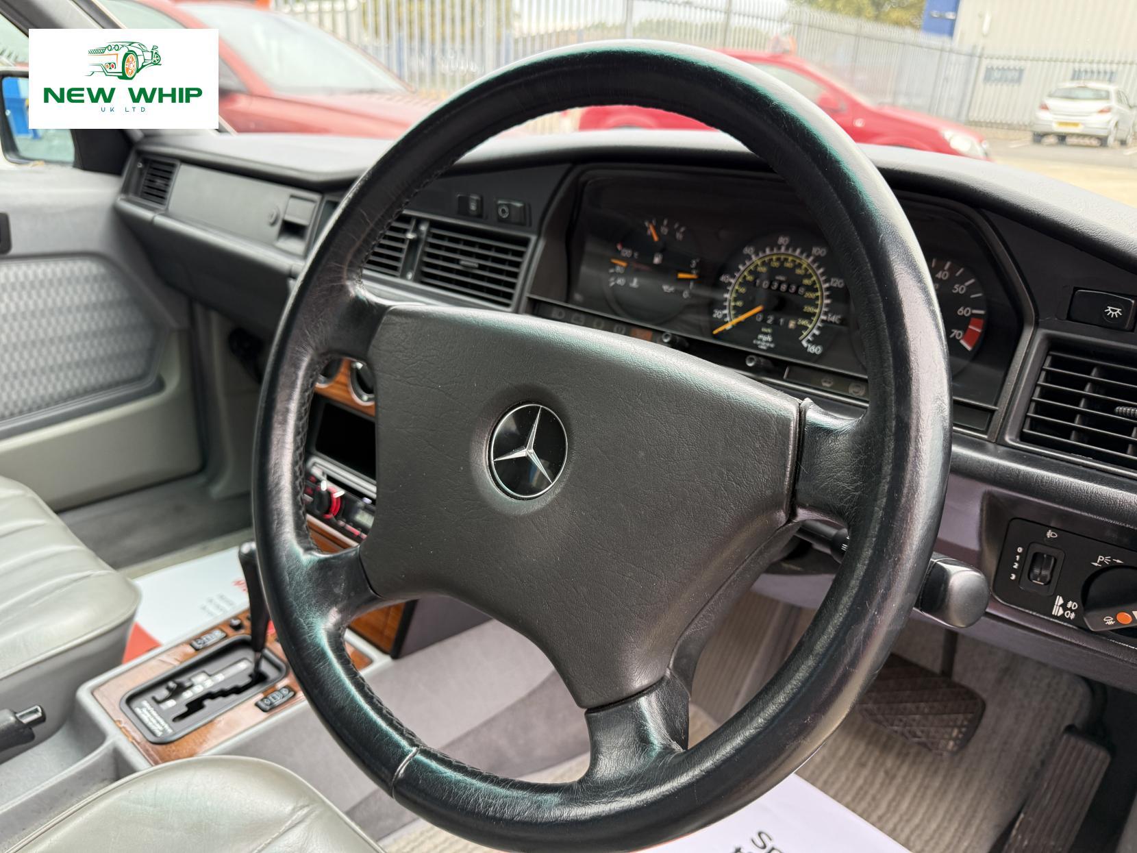 Mercedes-Benz 190 2.6 E Saloon 4dr Petrol Automatic (160 bhp)